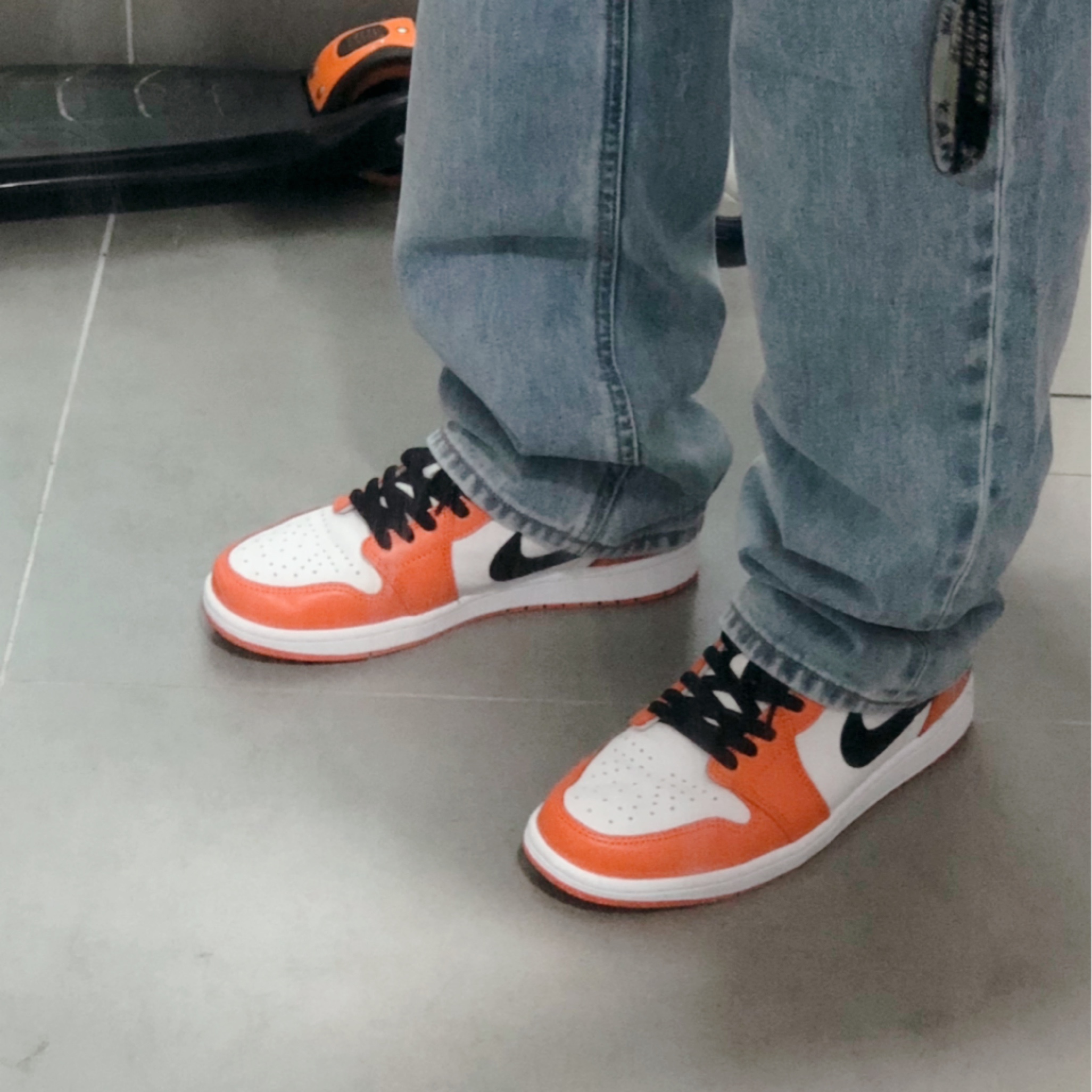 Jordan 1 Low OG Starfish 착용 스타일 - 3