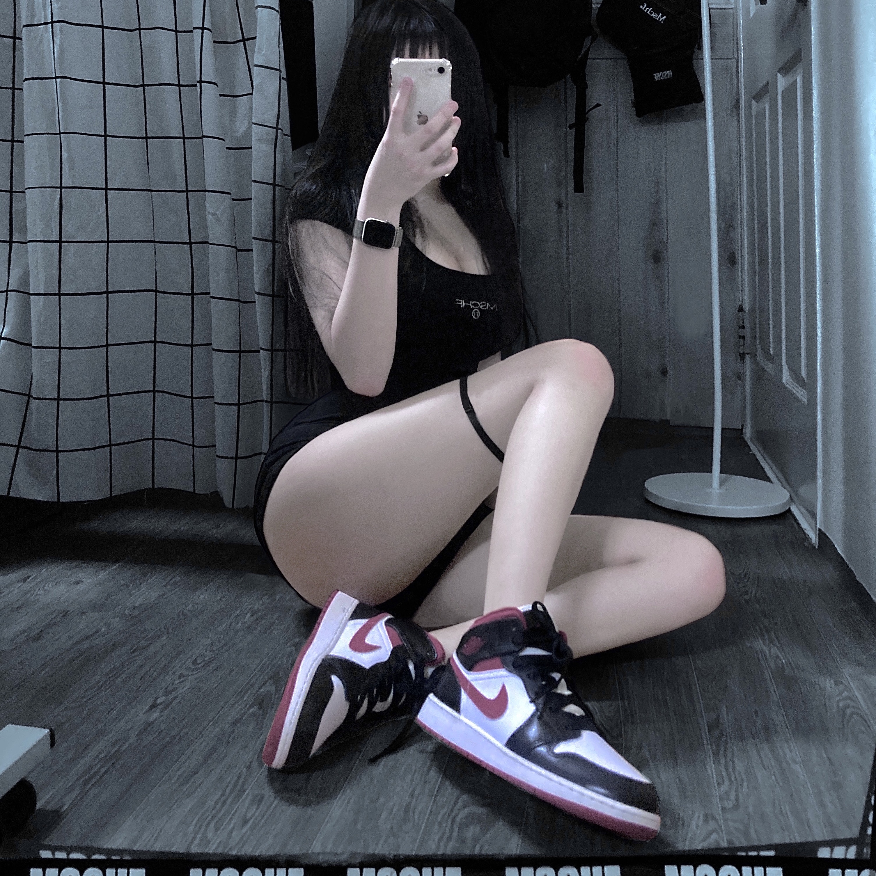 (GS) Jordan 1 Mid Gym Red Black White, Jordan 1 Mid Gym Red Black White 착용 스타일