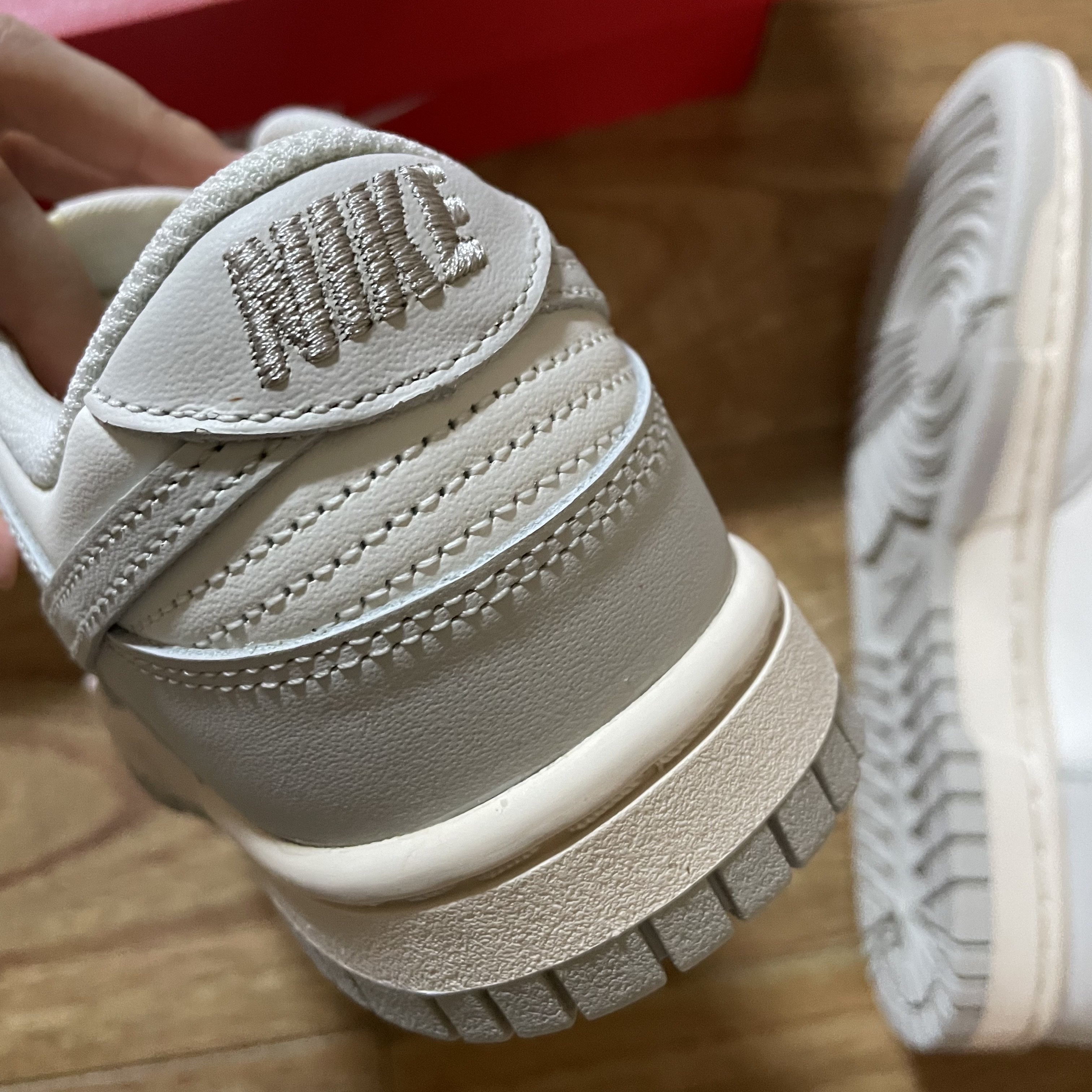(W) Nike Dunk Low Light Bone 착용 스타일 - 4