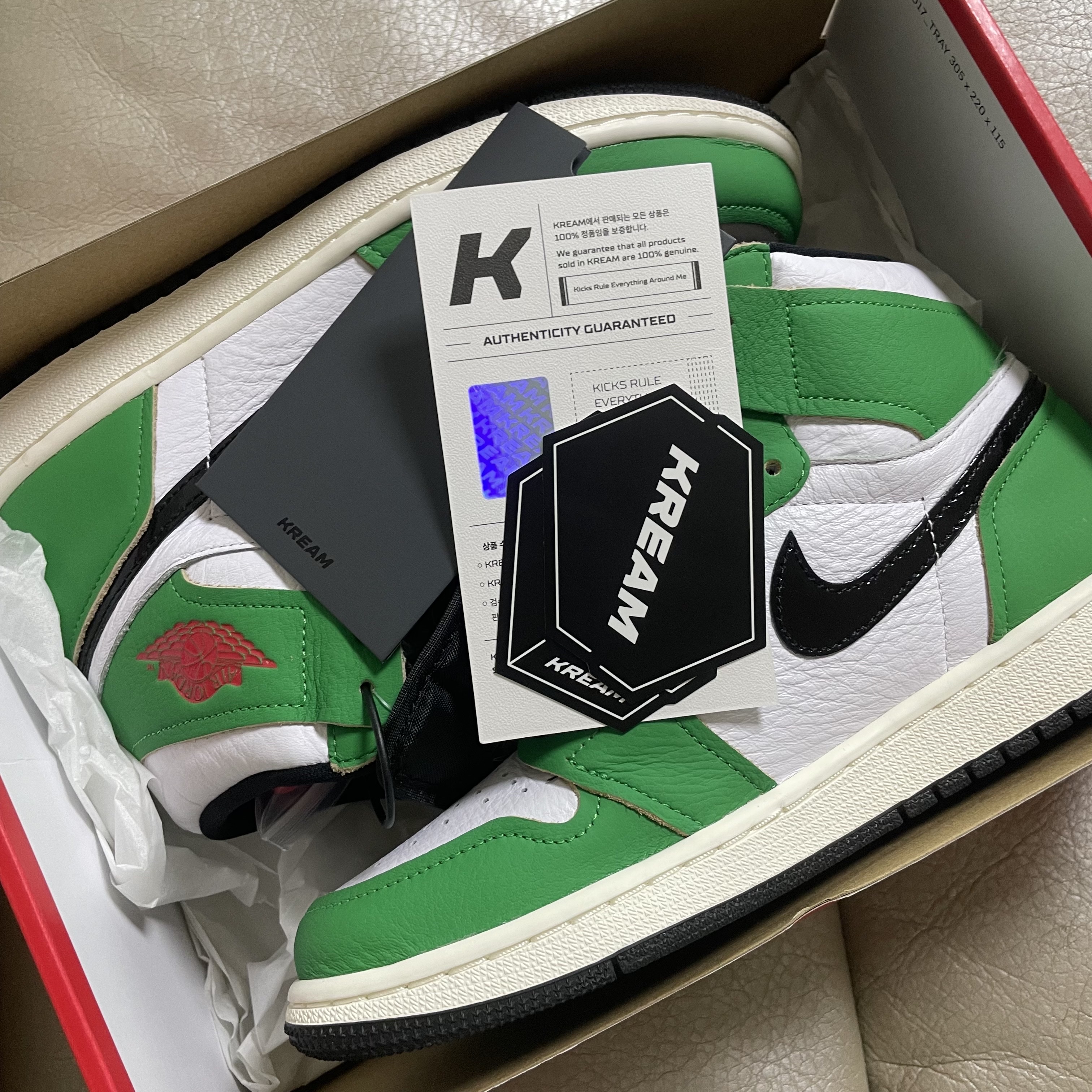 (W) Jordan 1 Retro High OG Lucky Green 착용 스타일 - 4