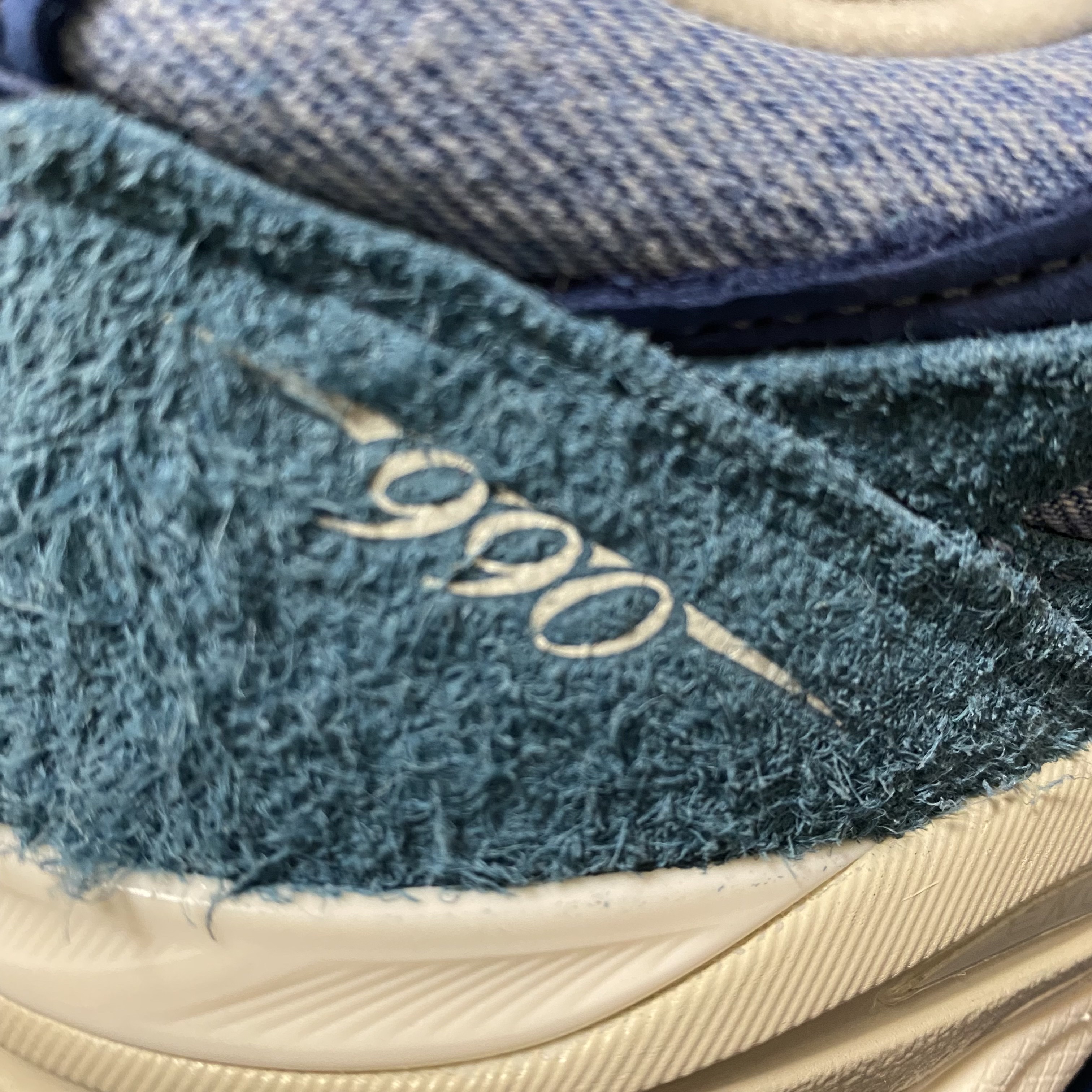 New Balance x Levi's 990v3 Blue (Levi's Tag), Jordan 4 x Levi's Retro Denim (Levi's Tag) 착용 스타일 - 4