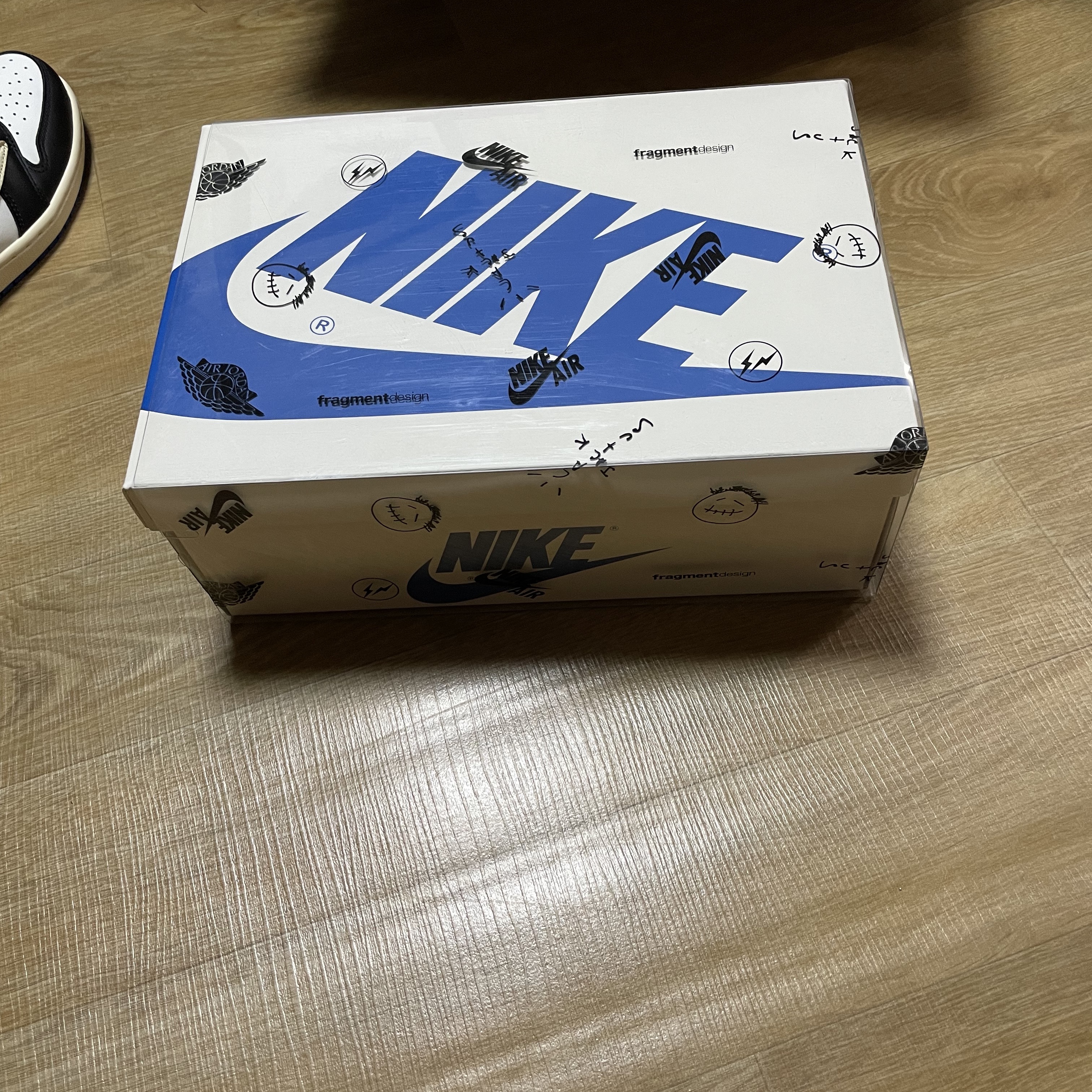 Jordan 1 x Travis Scott x Fragment Retro Low OG SP Military Blue 착용 스타일 - 1
