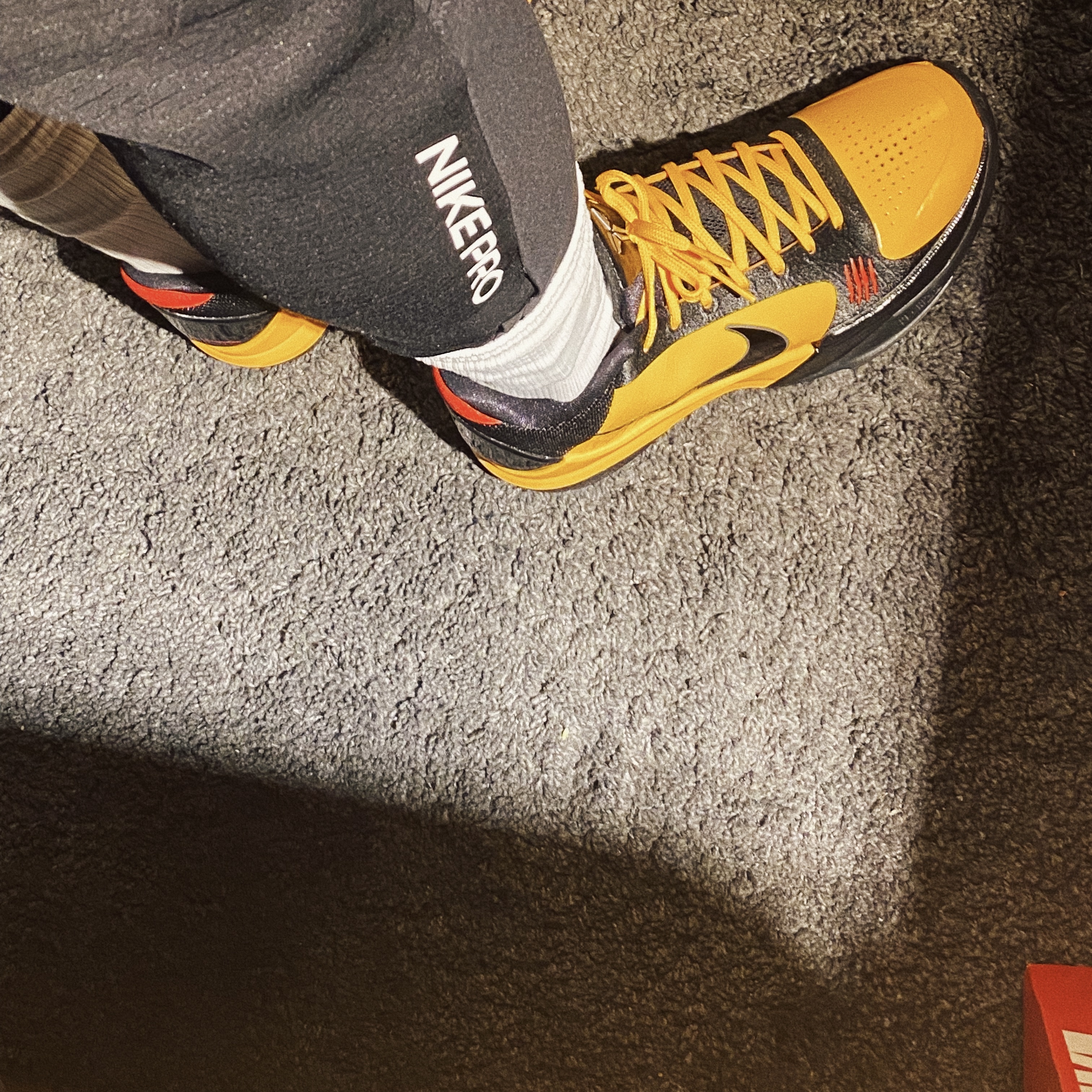 Nike Kobe 5 Protro Bruce Lee 착용 스타일