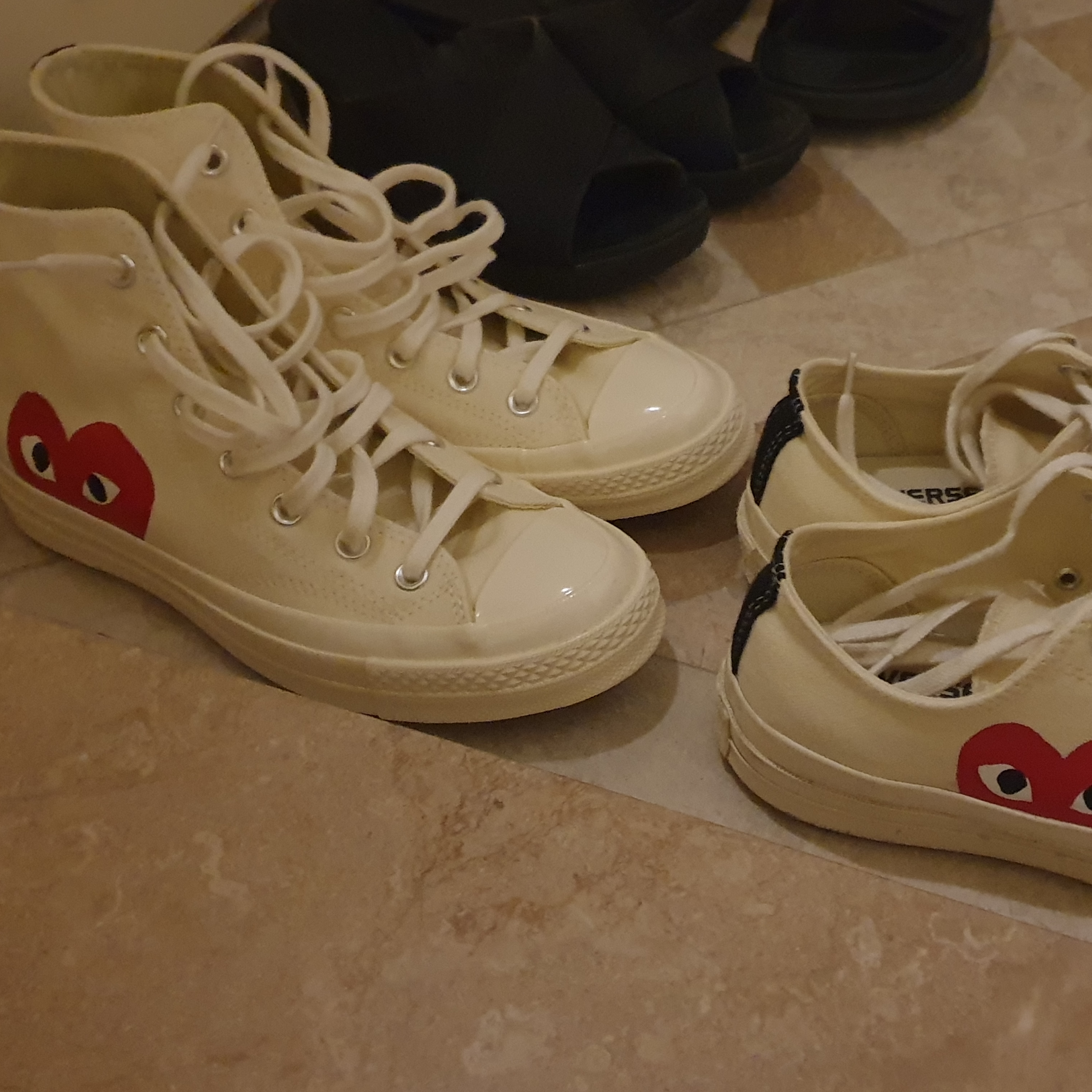 Converse x Play Comme des Garcons Chuck 70 Ox White, Converse x Play Comme des Garcons Chuck 70 Hi White 착용 스타일
