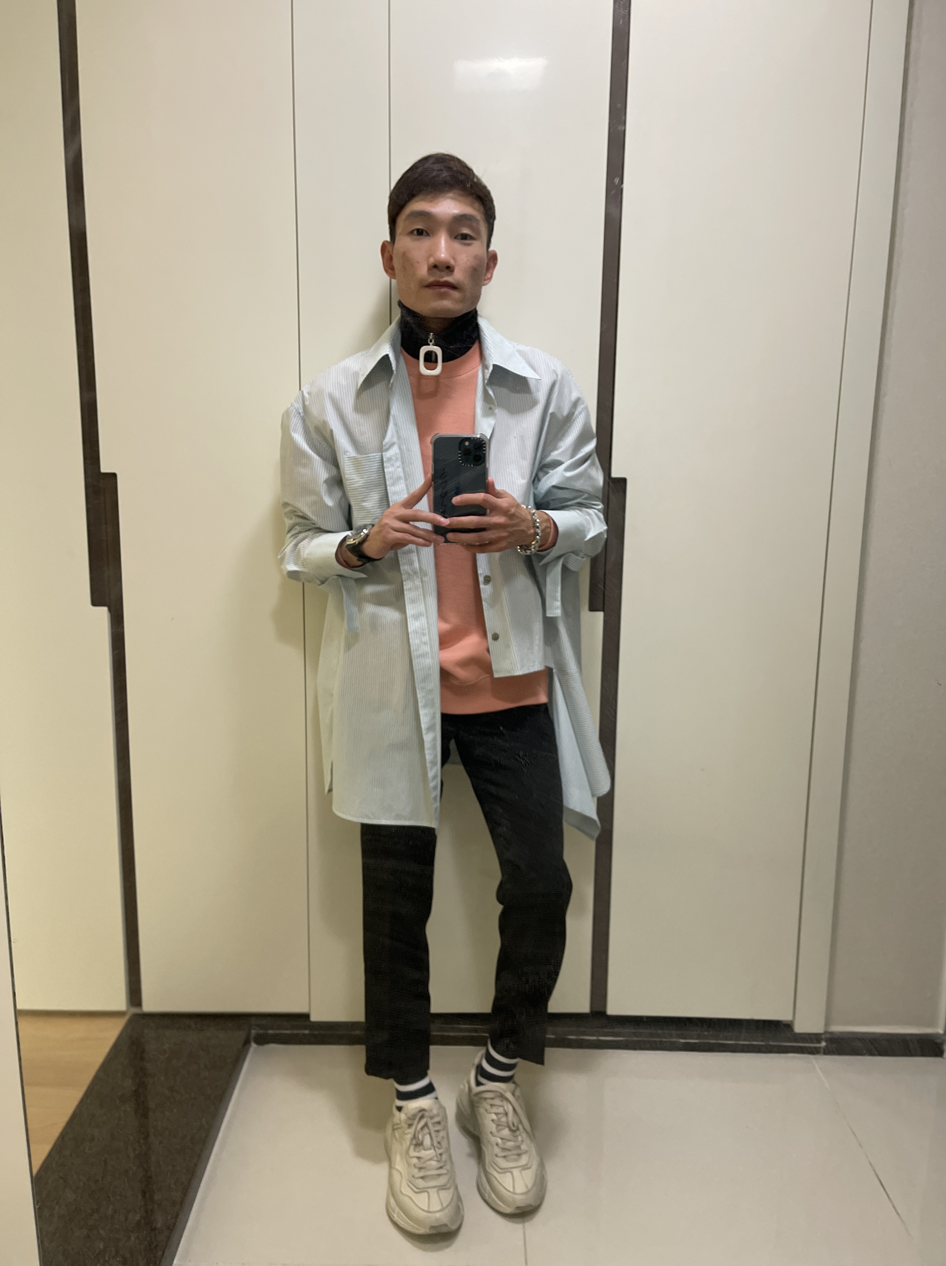 Gucci Rhyton Leather Sneakers Distressed Ivory, Acne Studios Fairview Face Crewneck Sweatshirt Pale Pink 착용 스타일