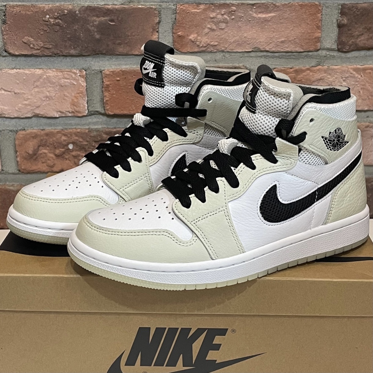 (W) Jordan 1 Zoom Air CMFT Light Bone 착용 스타일 - 3