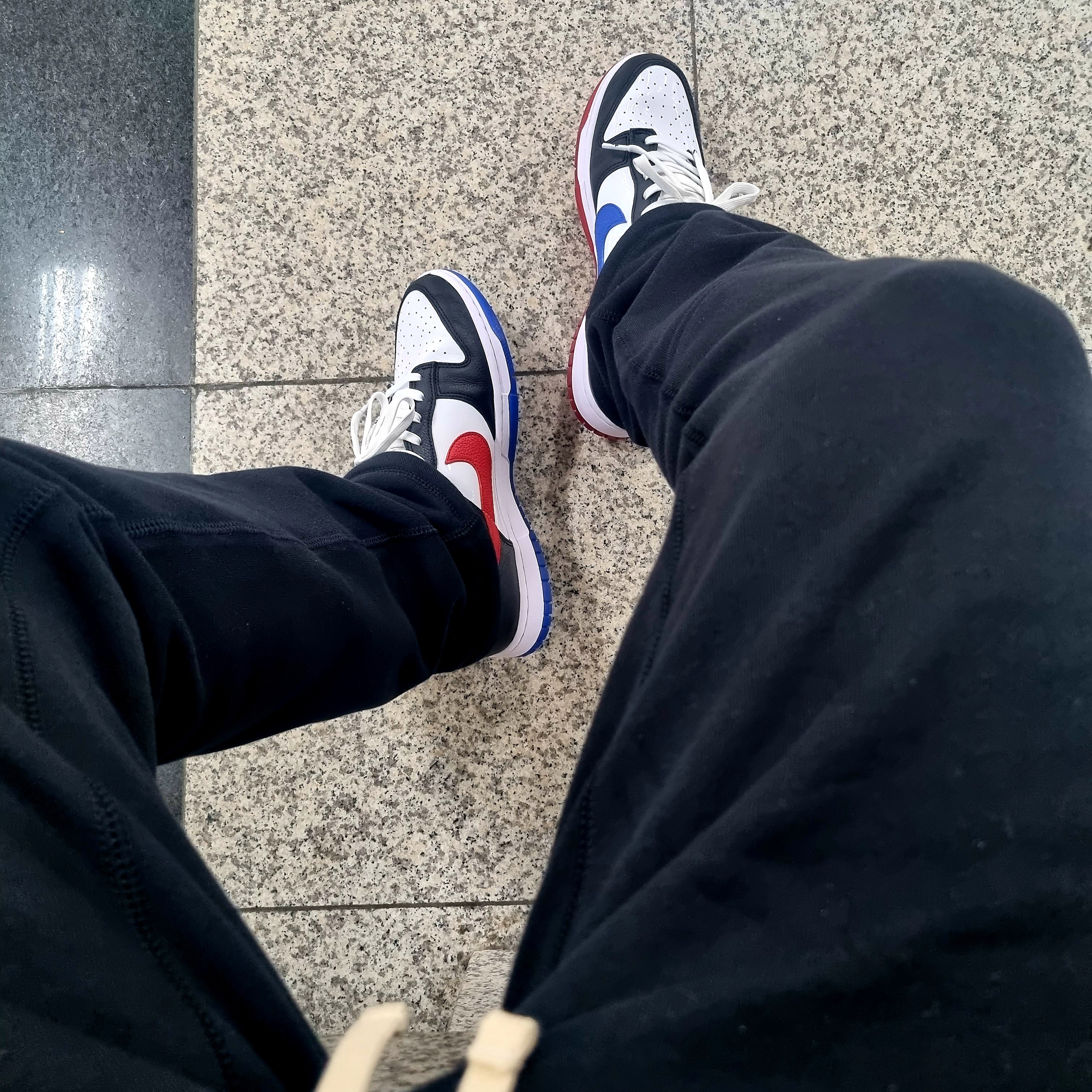 Nike Dunk Low SE Seoul 착용 스타일