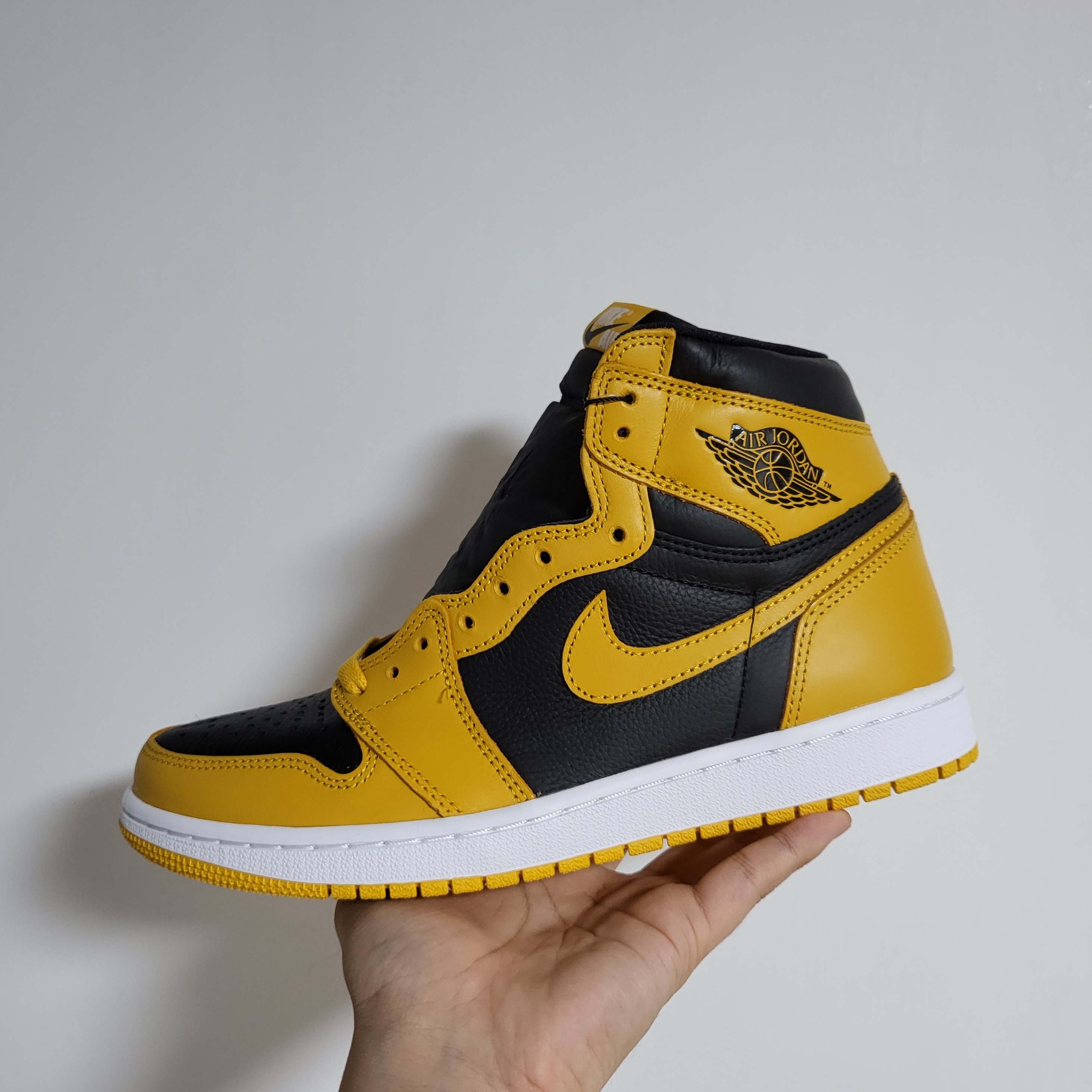 Jordan 1 Retro High OG Pollen, (GS) Jordan 1 Retro High OG Pollen 착용 스타일