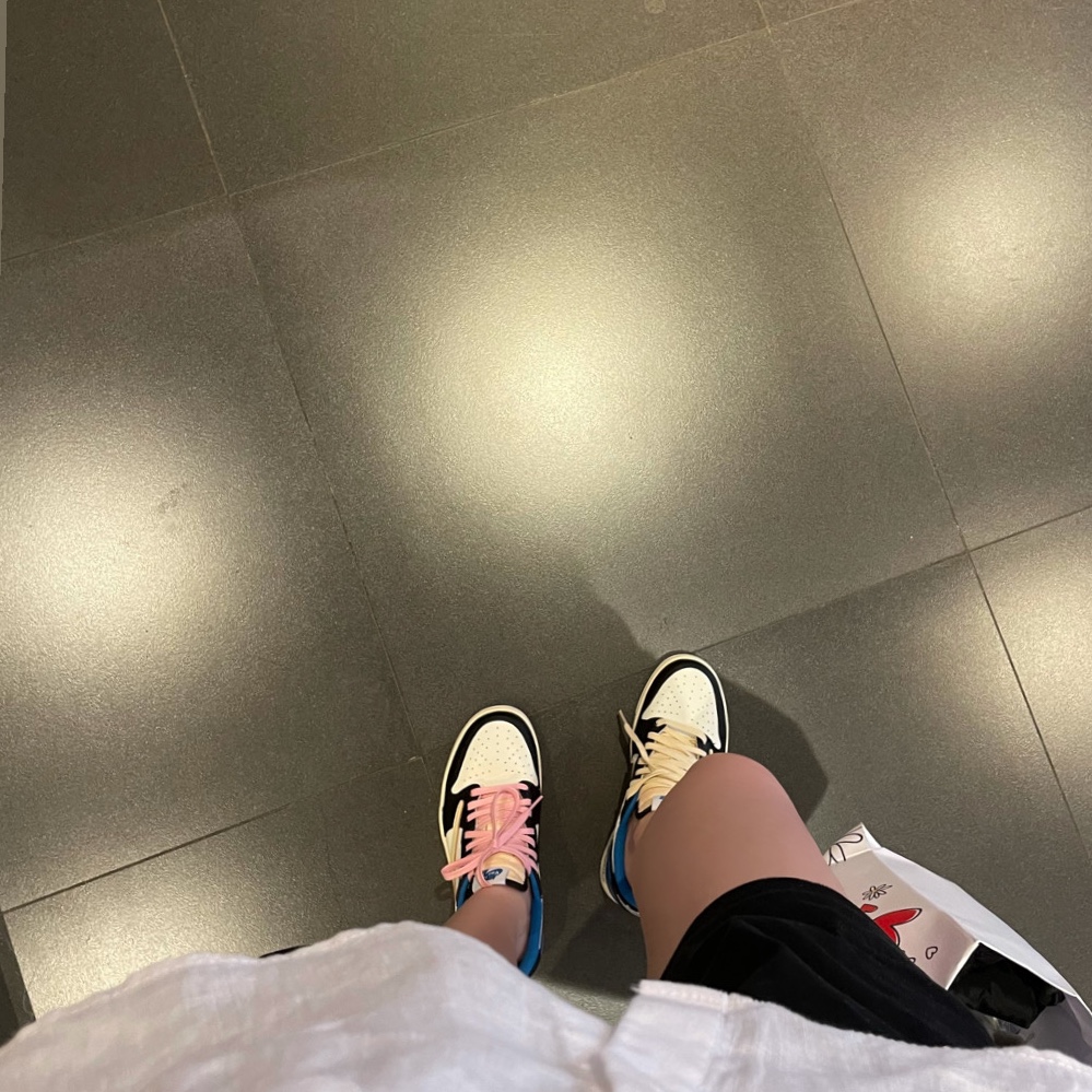 Jordan 1 x Travis Scott x Fragment Retro Low OG SP Military Blue 착용 스타일