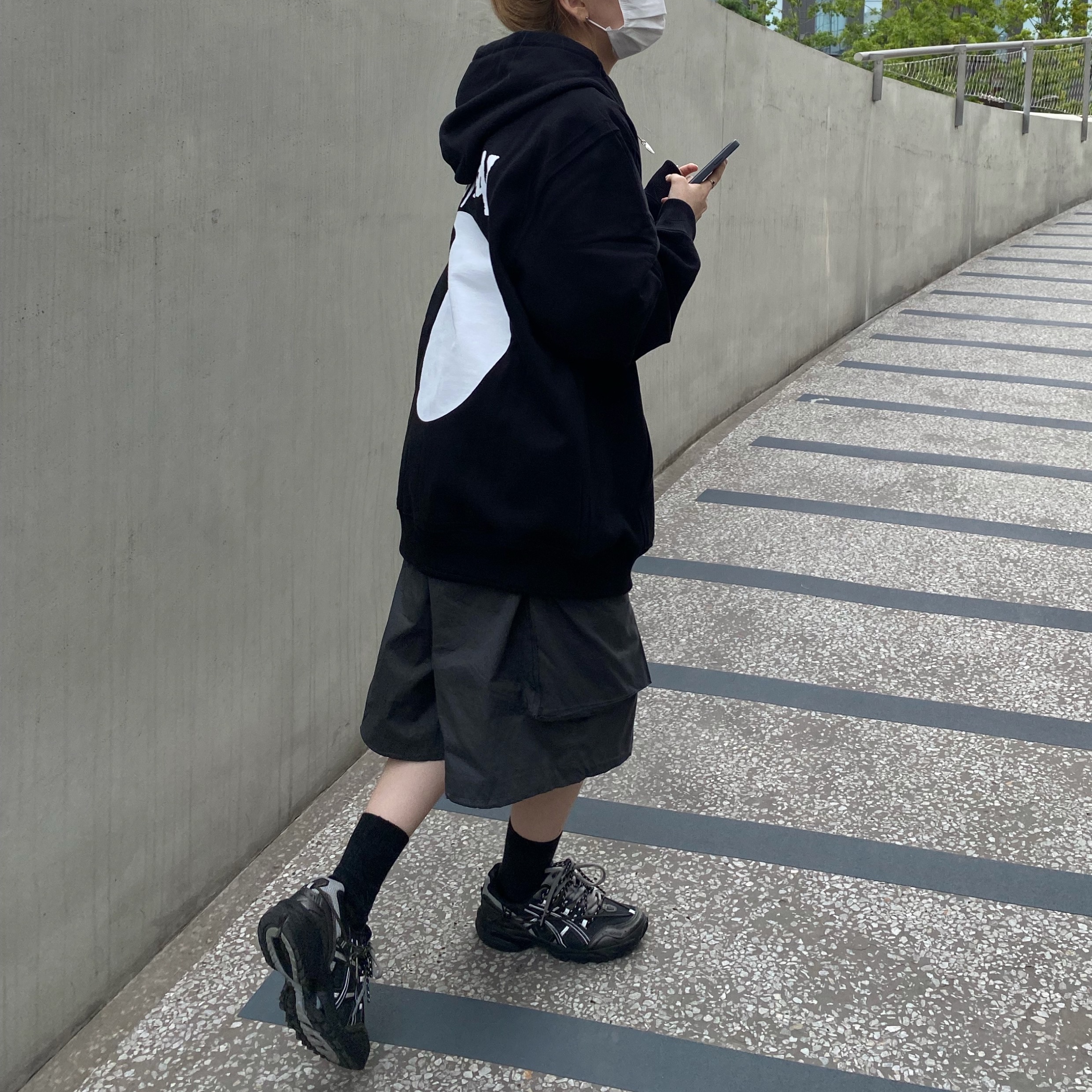 Stussy 8 Ball Hoodie Black - 21SS 착용 스타일 - 3