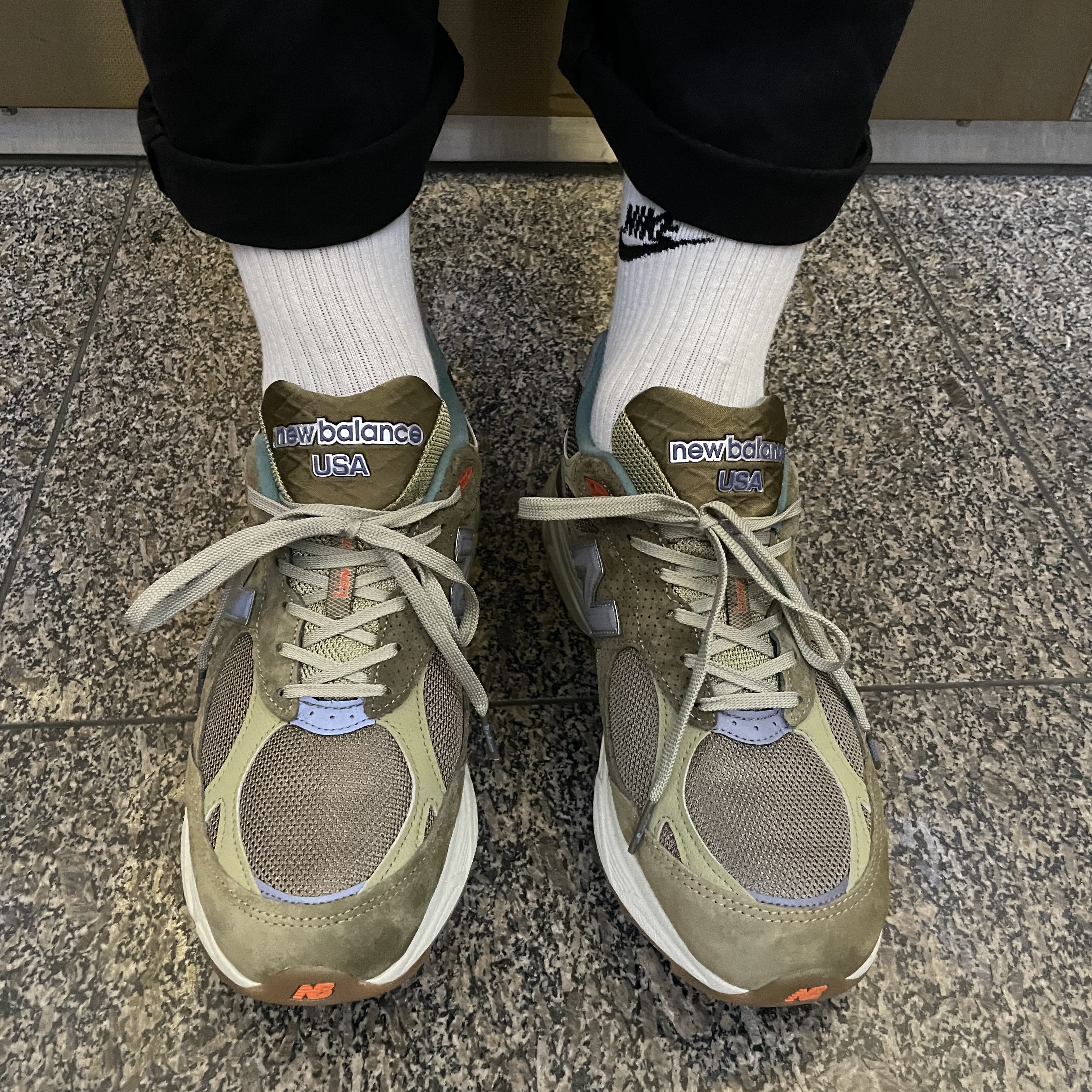 New Balance x Bodega 990v3 Anniversary 착용 스타일 - 2