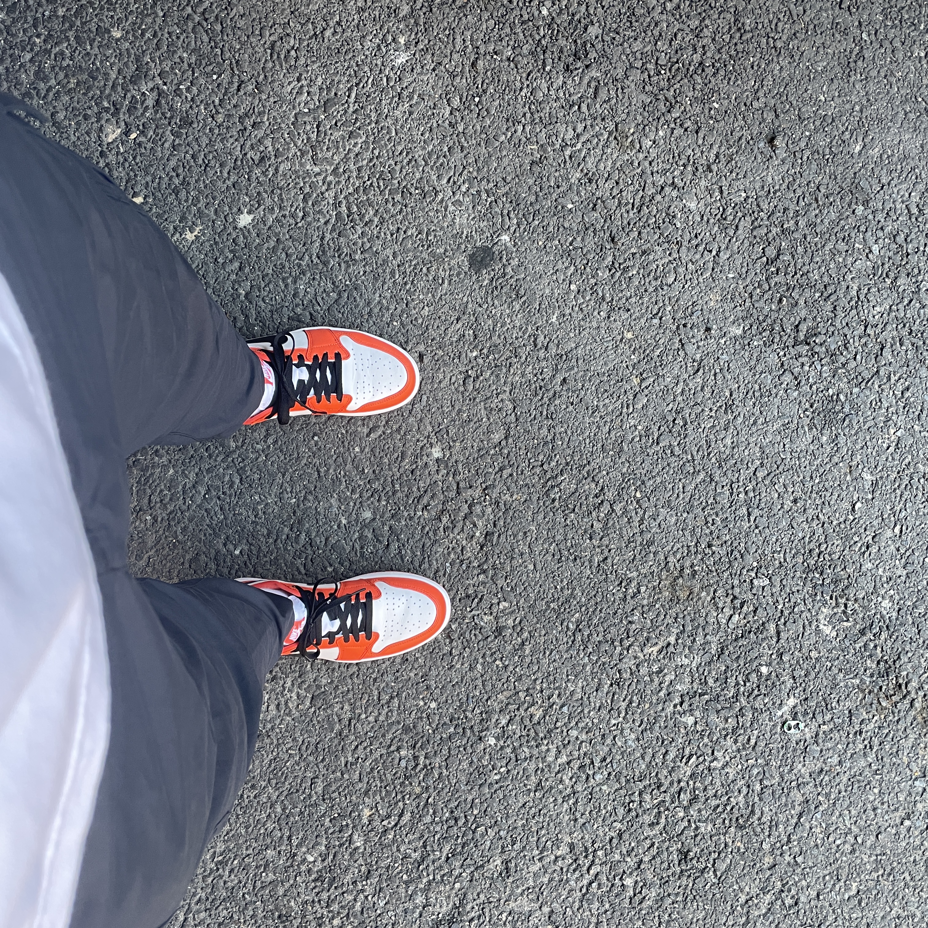 Jordan 1 Low OG Starfish 착용 스타일