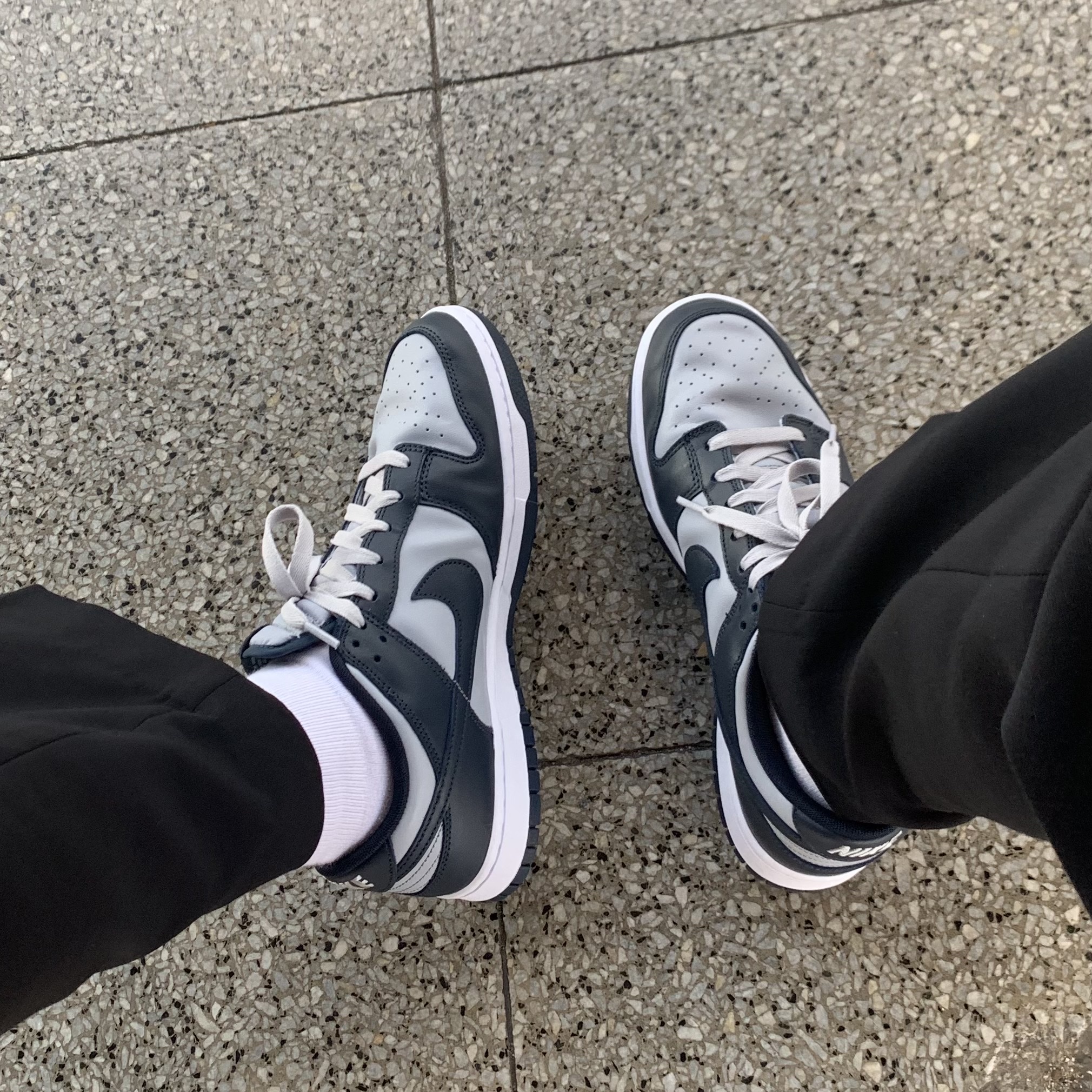Nike Dunk Low Retro Championship Grey 착용 스타일