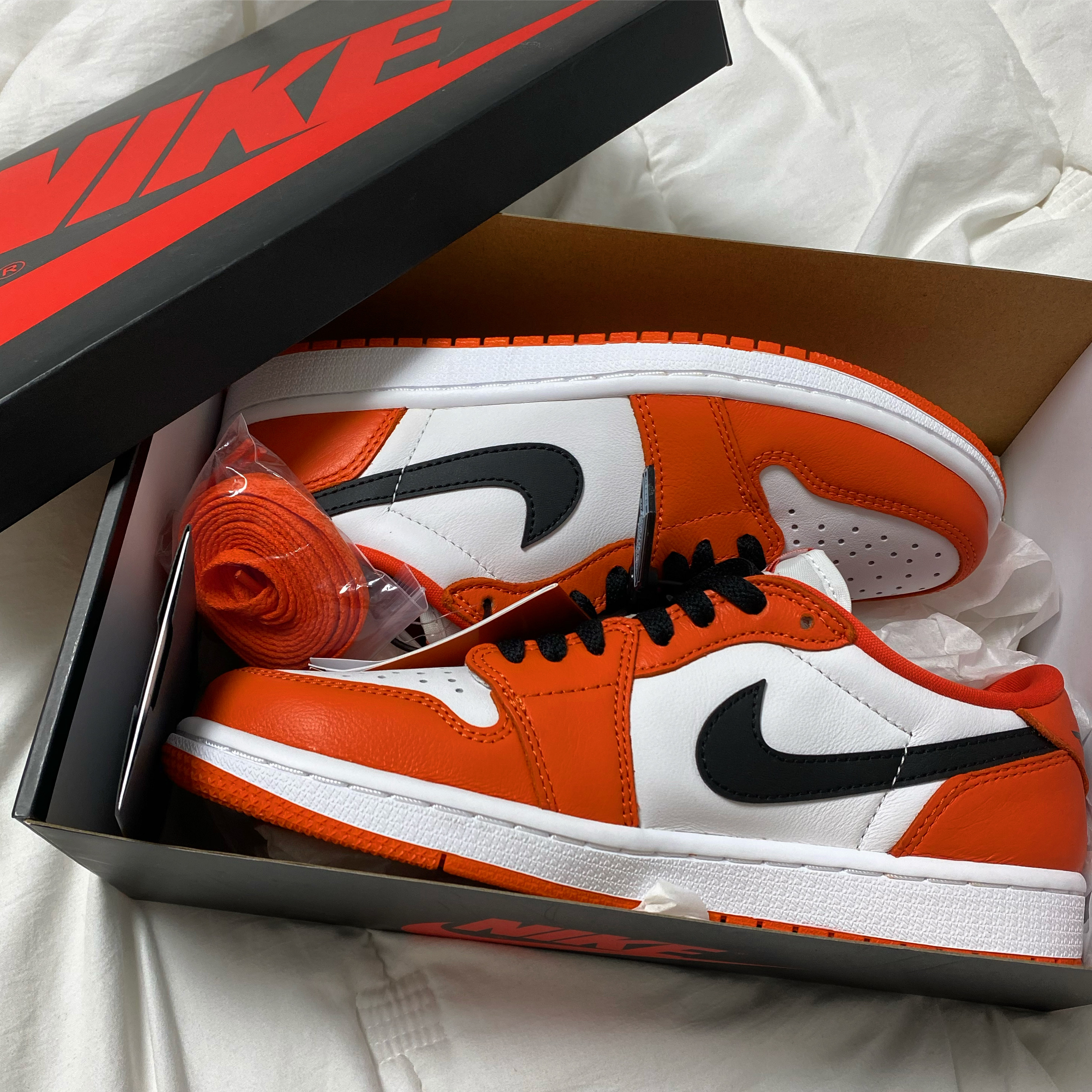 Jordan 1 Low OG Starfish 착용 스타일