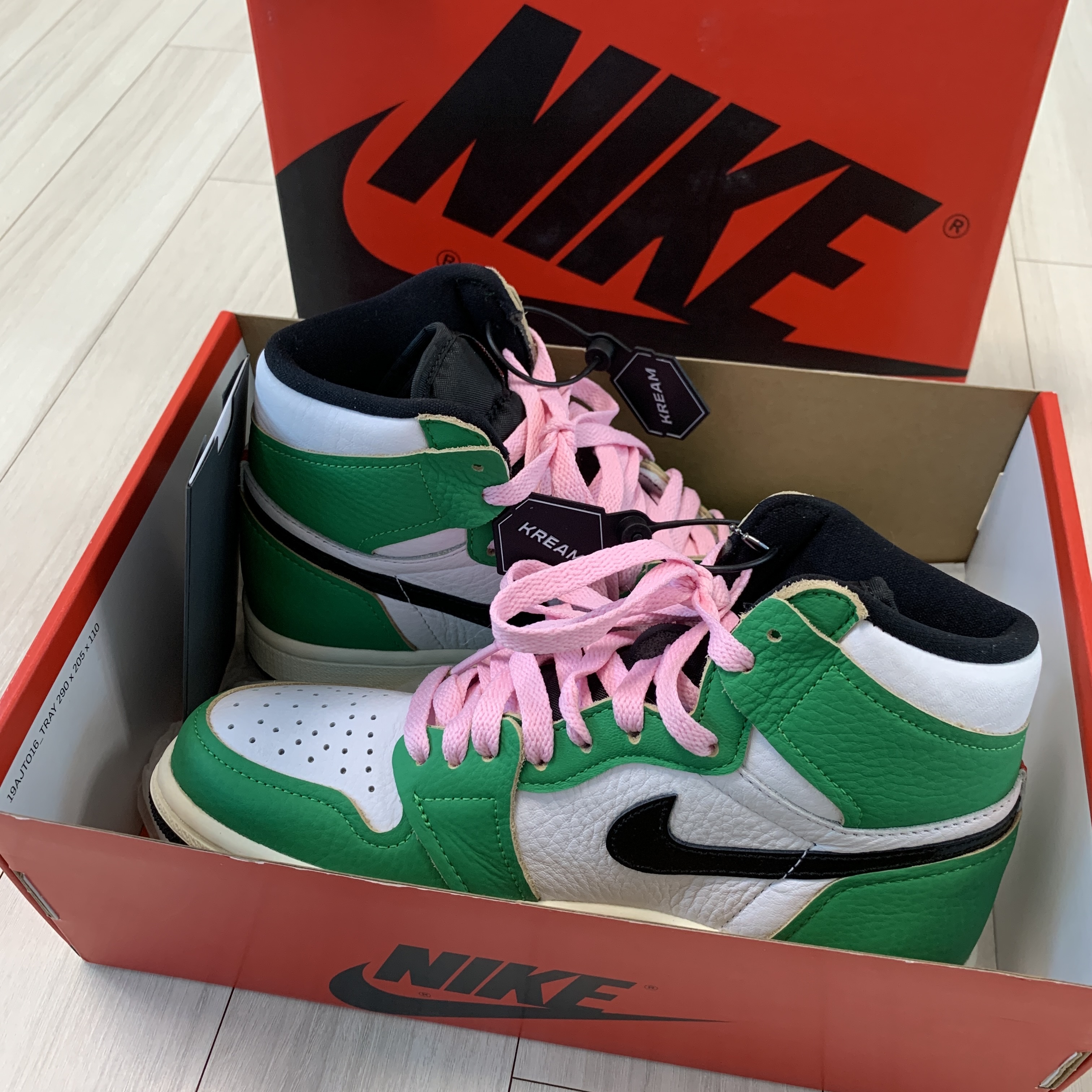 (W) Jordan 1 Retro High OG Lucky Green 착용 스타일