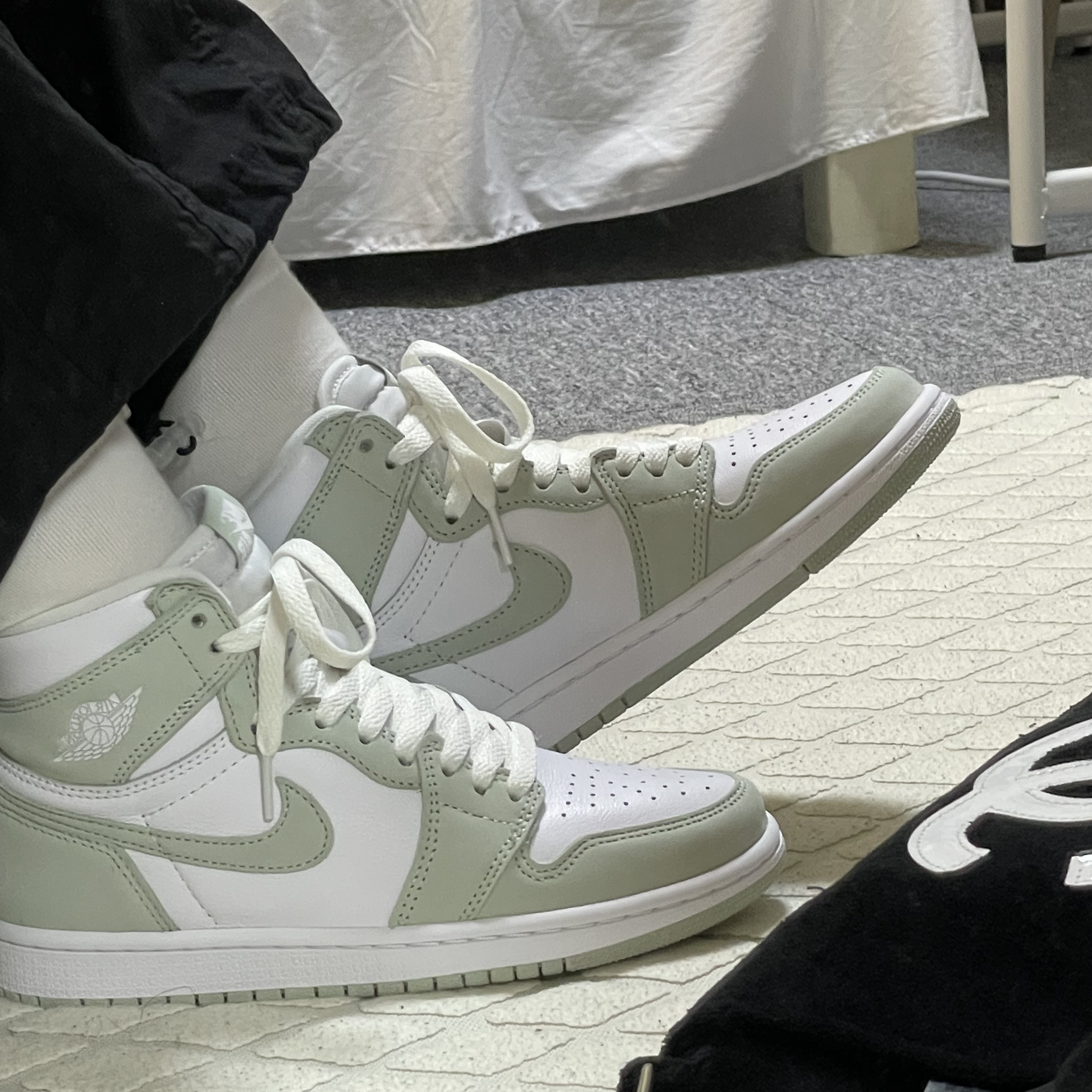 (W) Jordan 1 Retro High OG Seafoam 착용 스타일