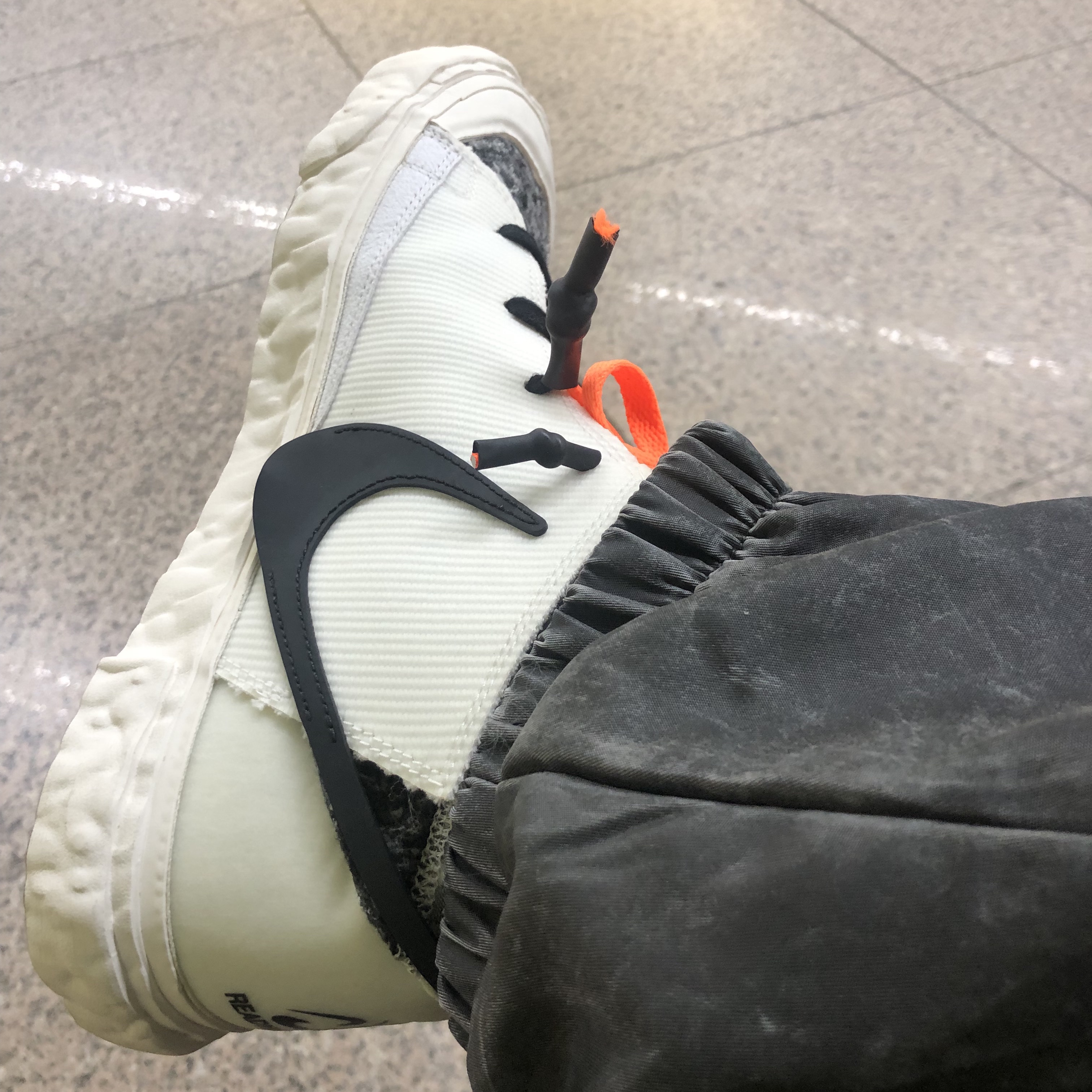 Nike x Readymade Blazer Mid White 착용 스타일 - 2