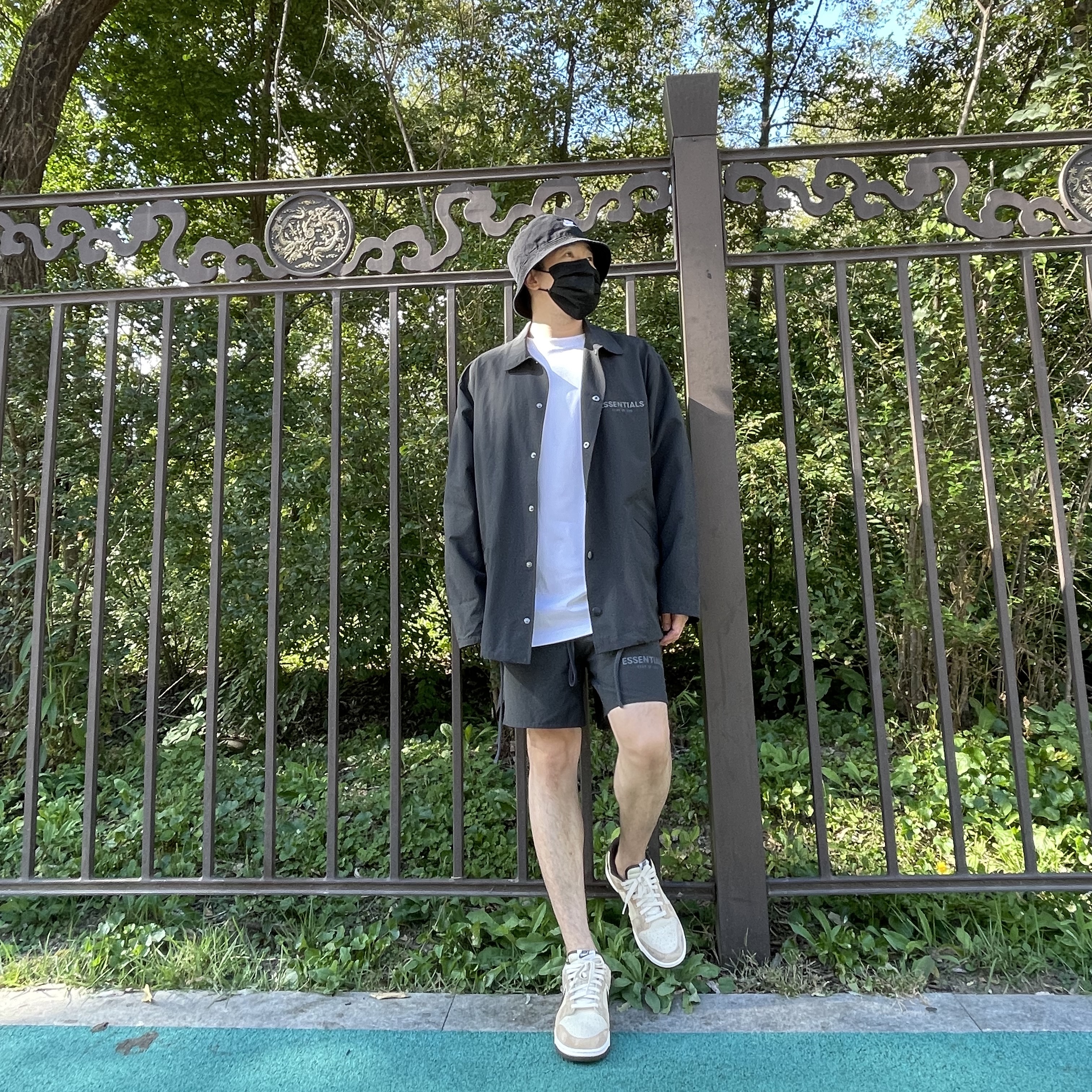 Nike Dunk Low Retro PRM Cheetah, Essentials Volley Shorts Black - 21SS 착용 스타일 - 3