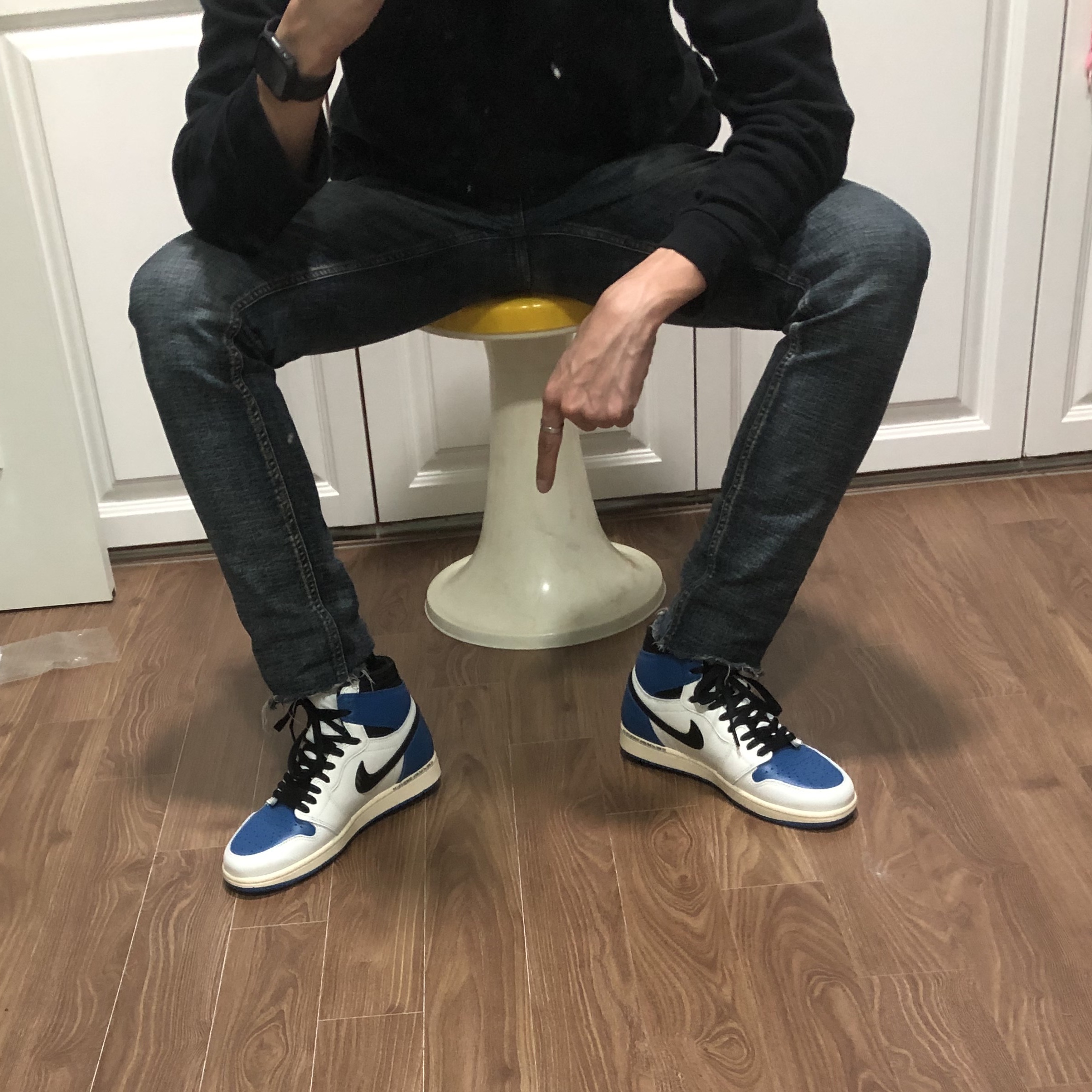 Jordan 1 x Travis Scott x Fragment Retro High OG SP Military Blue 착용 스타일 - 2