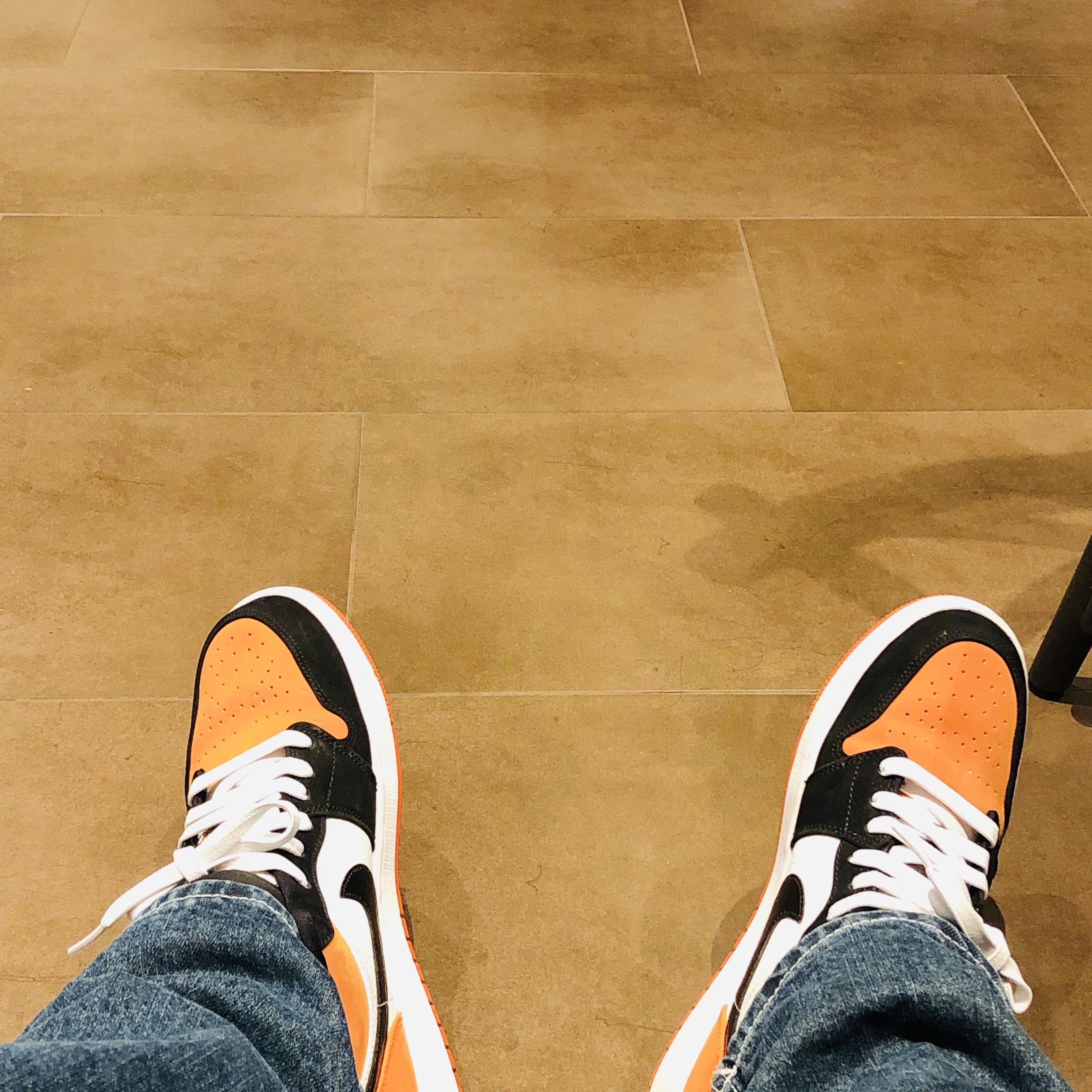 Jordan 1 Low Shattered Backboard 착용 스타일