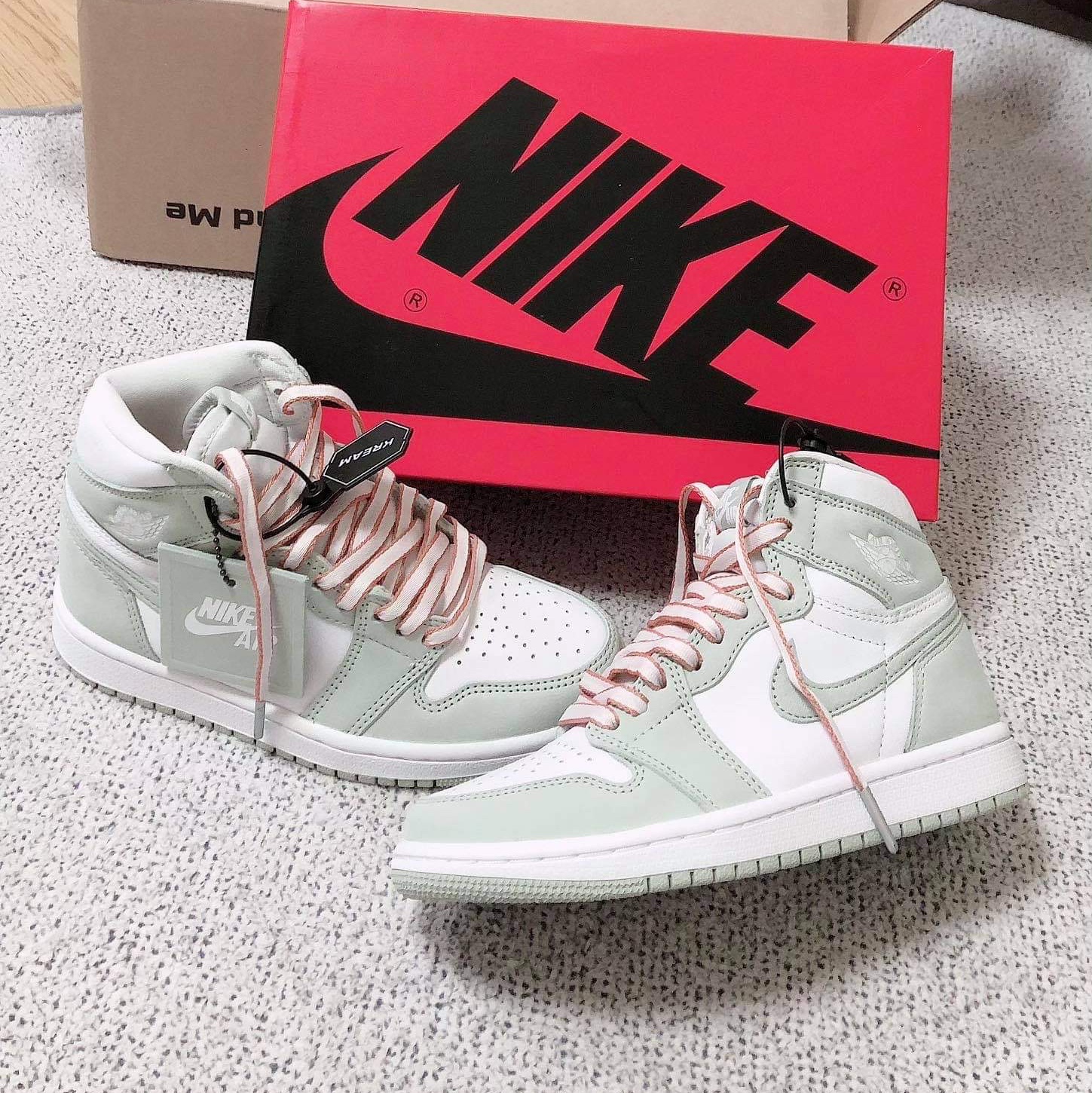 (W) Jordan 1 Retro High OG Seafoam 착용 스타일 - 3