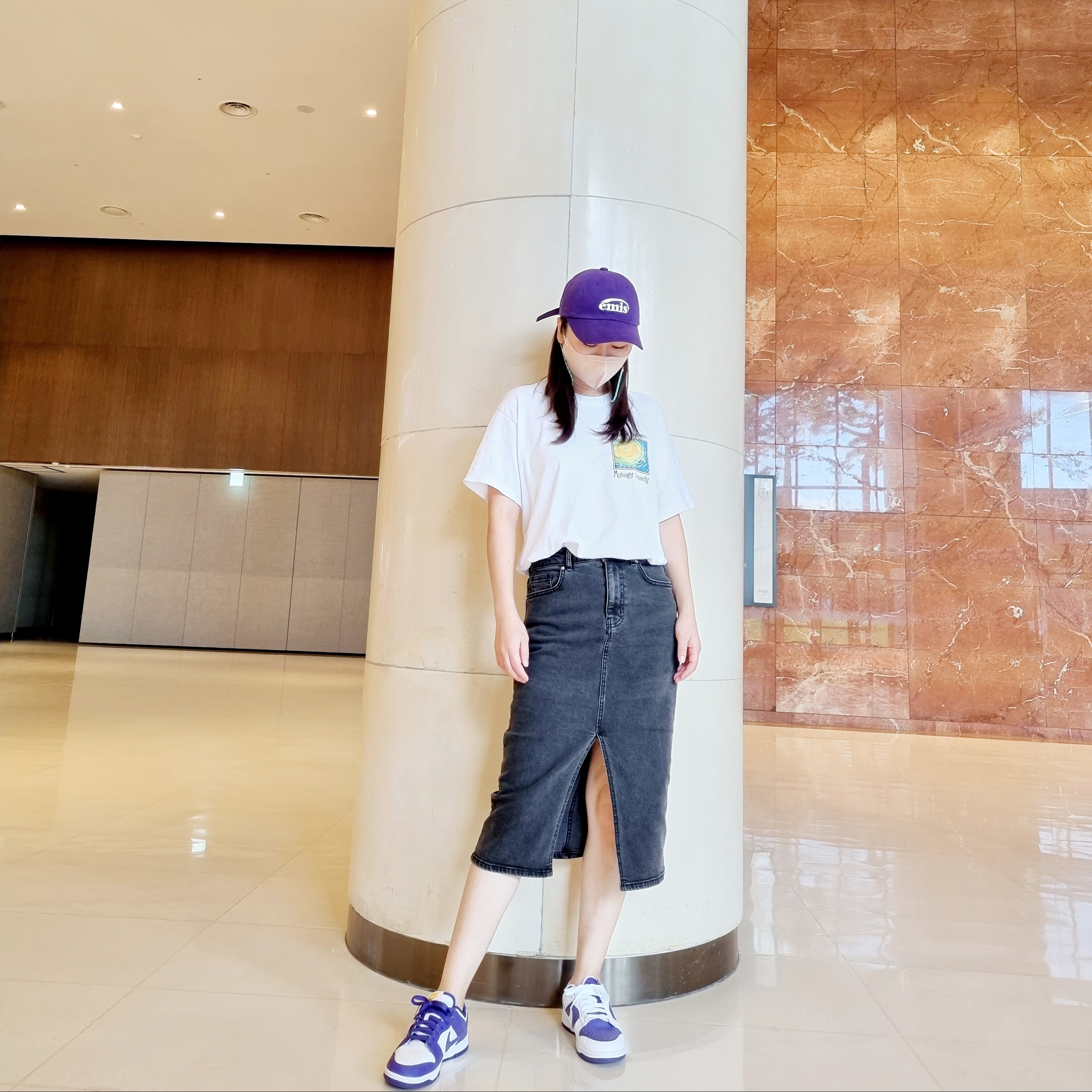 Stussy Midnight Insanity T-Shirt White, (W) Nike Dunk Low SE Flip 착용 스타일 - 1