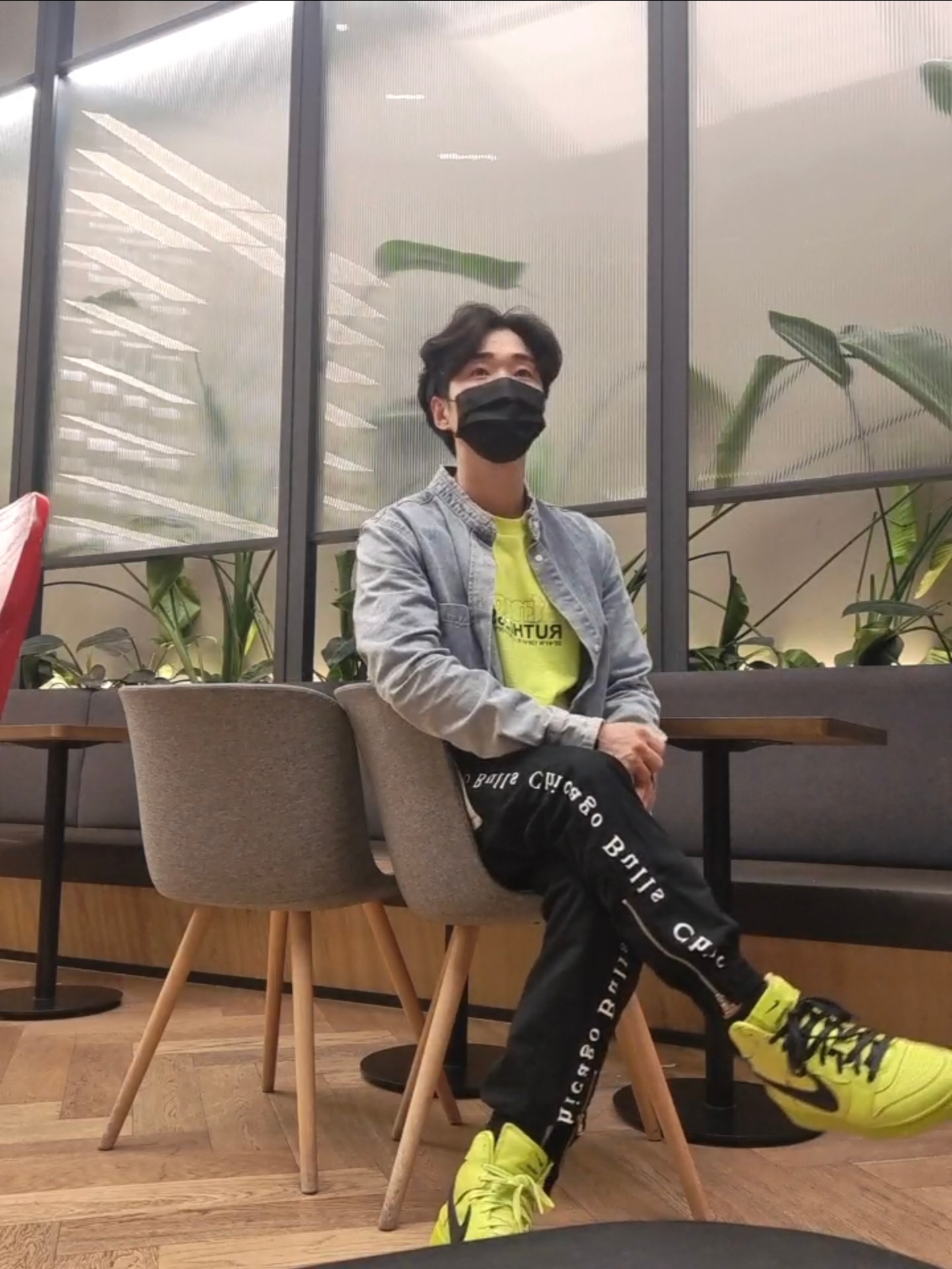 Nike x Ambush Dunk High Flash Lime 착용 스타일 - 2