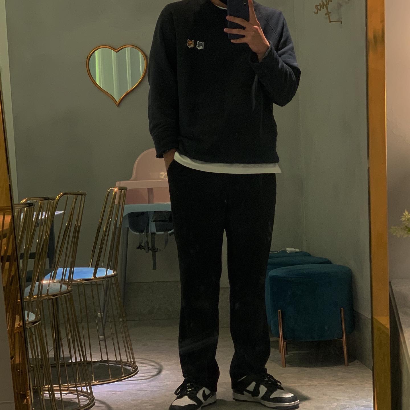 Nike Dunk Low Retro Black, Maison Kitsune Double Fox Head Patch Classic Sweatshirt Anthracite 착용 스타일