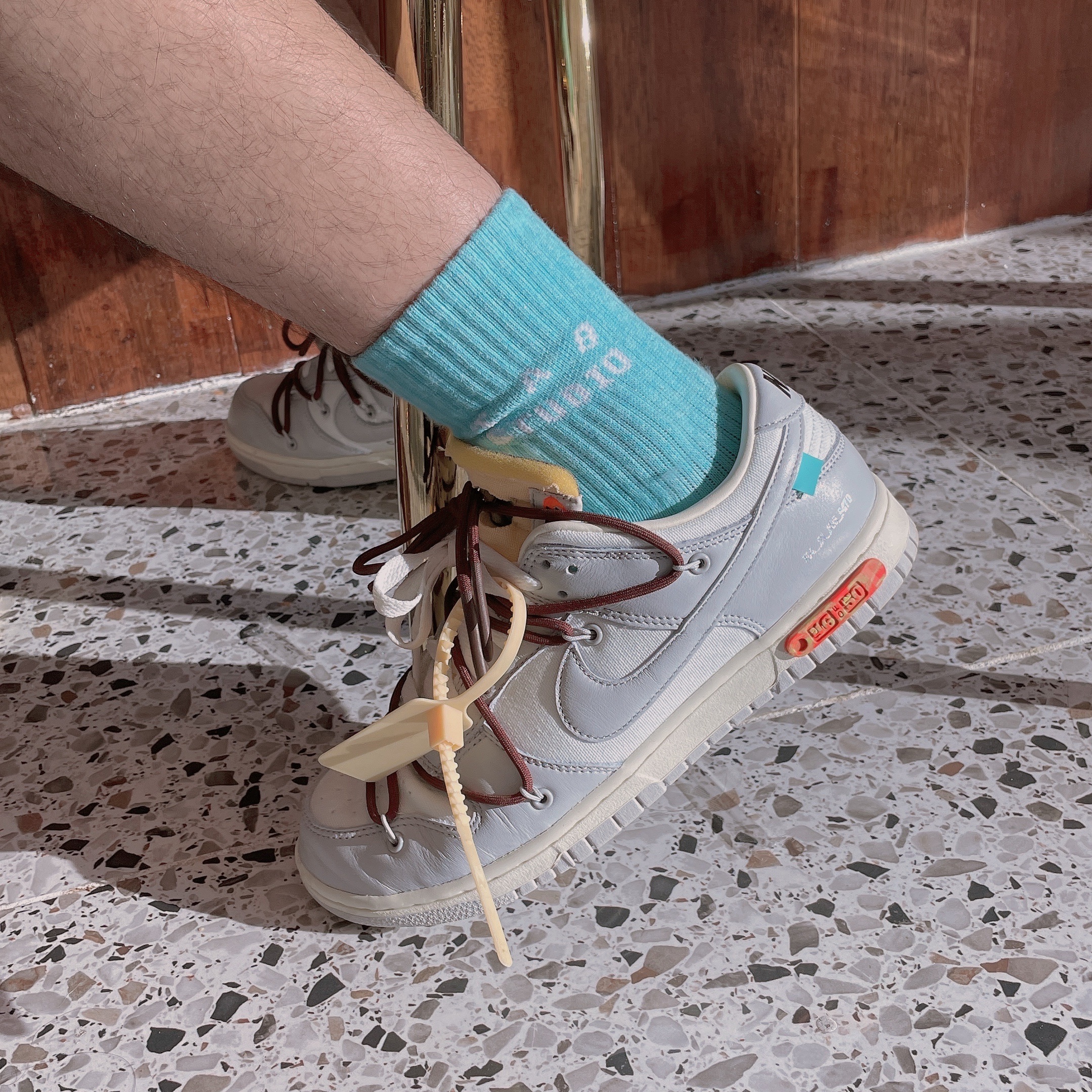 Nike x Off-White Dunk Low The 50 - Lot 46, IAB Studio T-Shirt White 착용 스타일 - 2