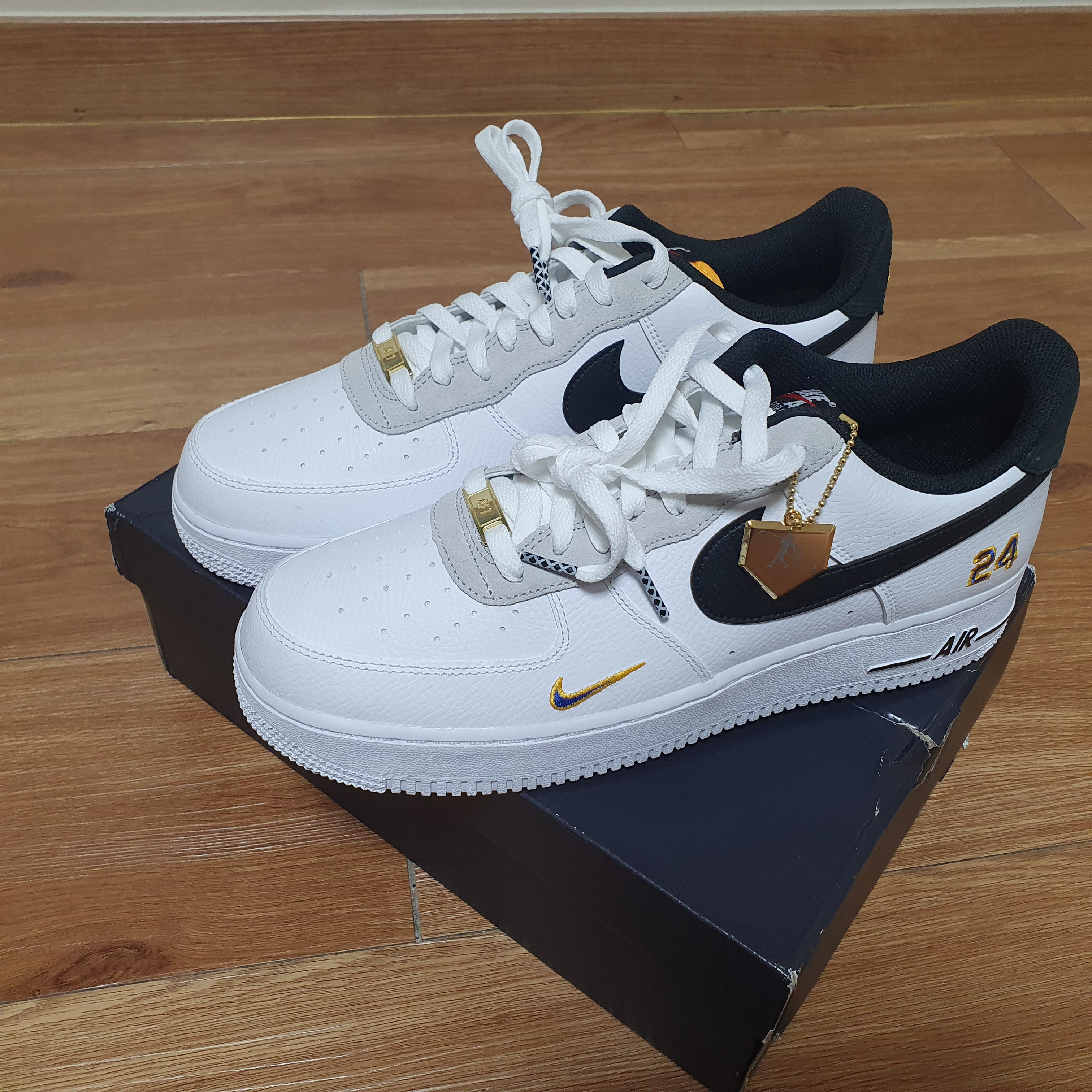 Nike Air Force 1 '07 LV8 Ken Griffey Jr. and Sr. Swingman 착용 스타일 - 1