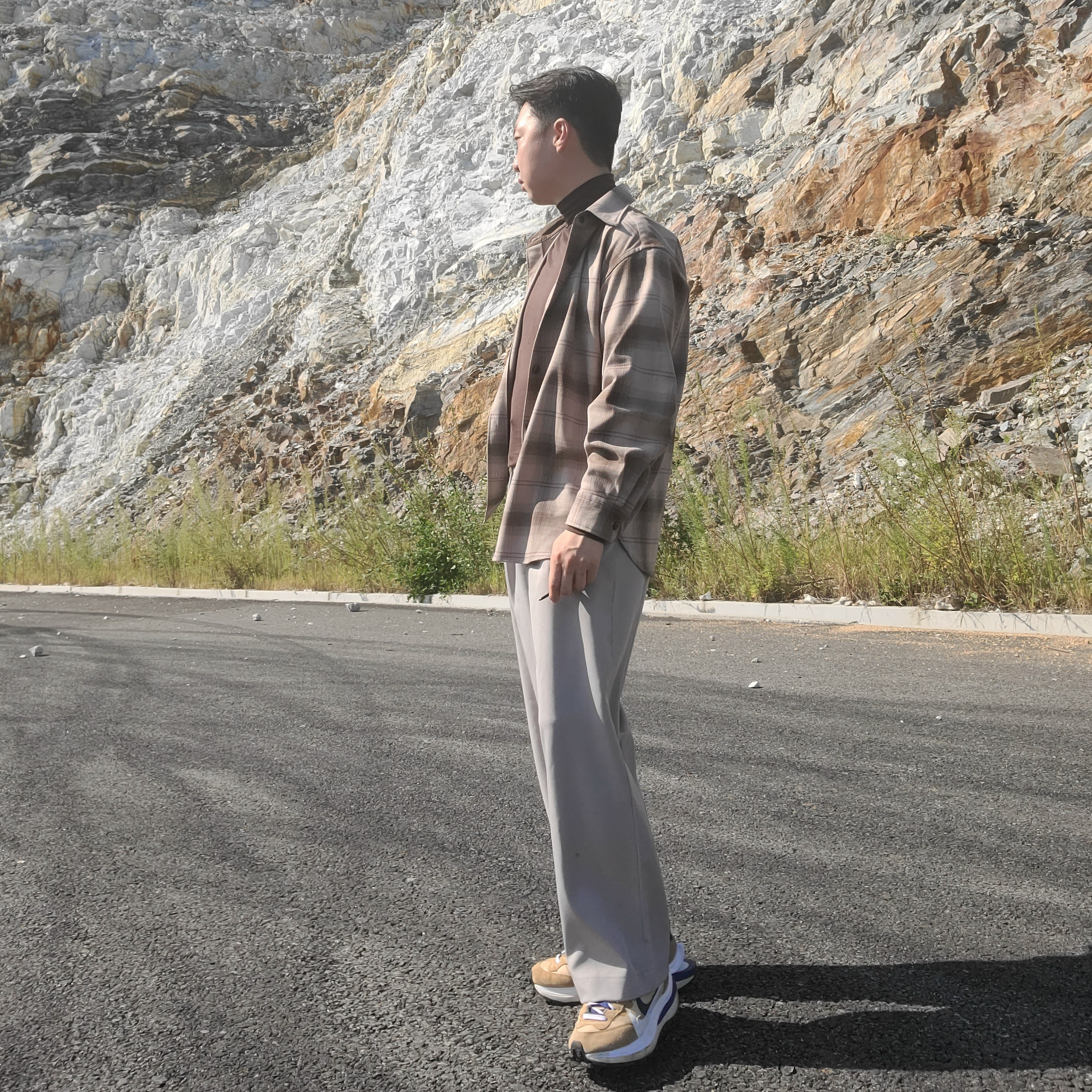 Nike x Sacai VaporWaffle Sesame and Blue Void 착용 스타일