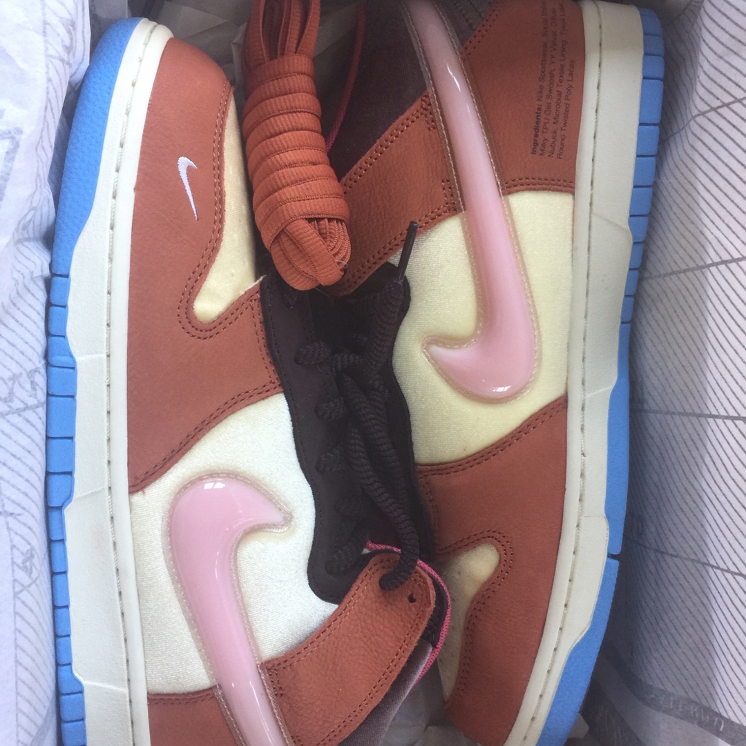 Nike x Social Status Dunk Mid Free Lunch Chocolate Milk 착용 스타일 - 3