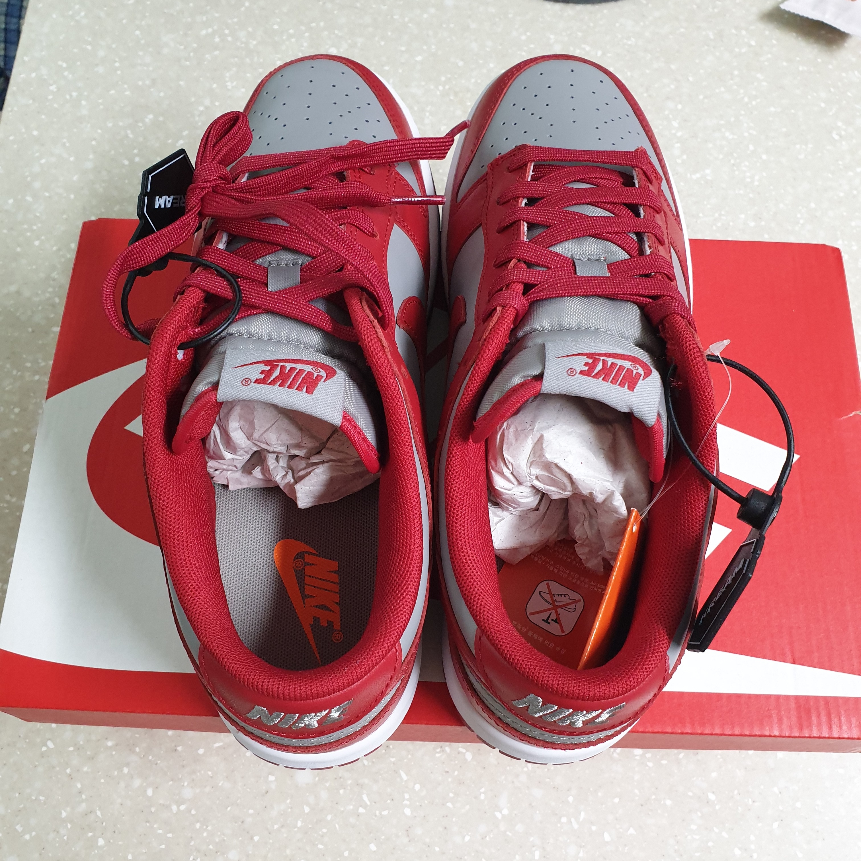 Nike Dunk Low Retro Medium Grey 착용 스타일 - 2