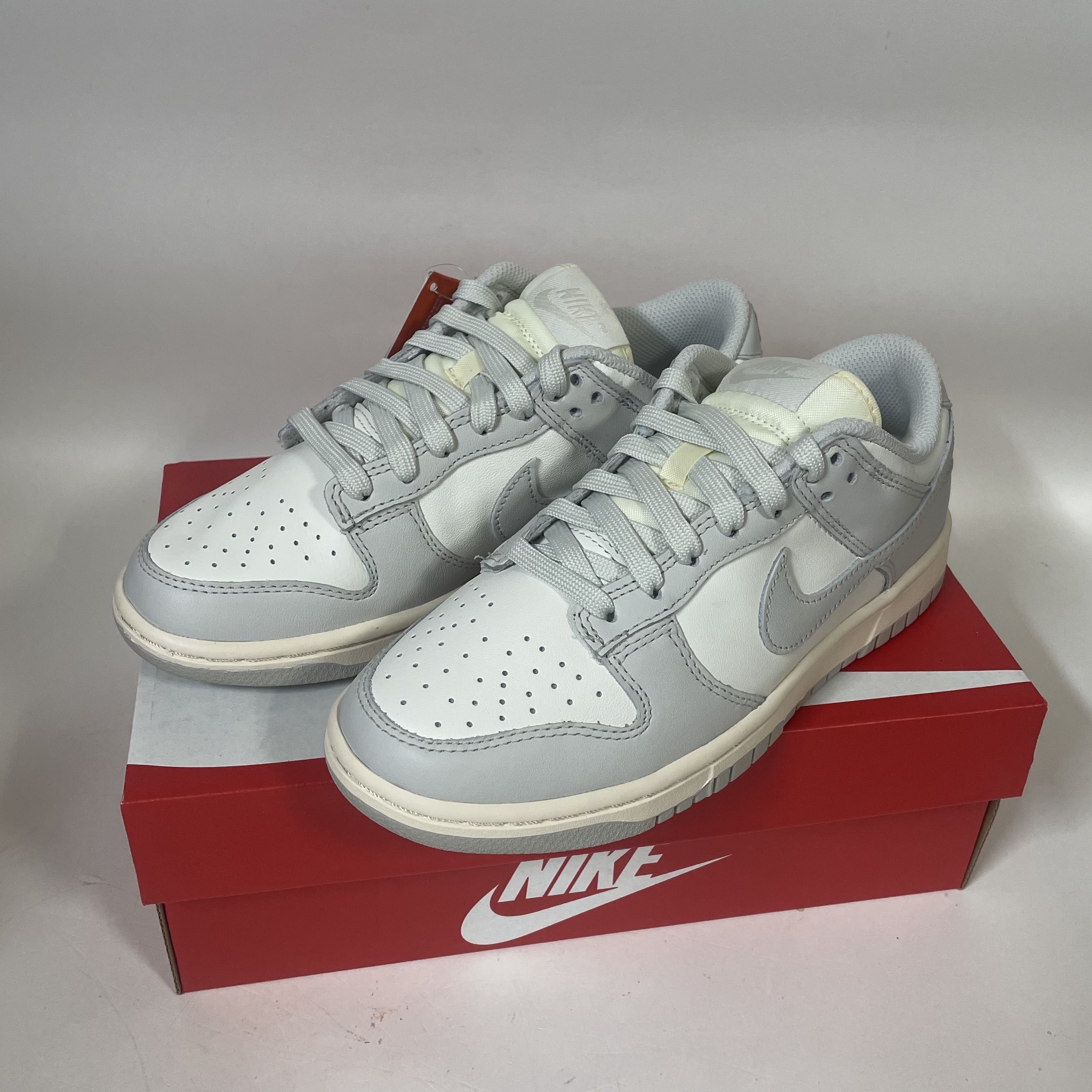 (W) Nike Dunk Low Light Bone 착용 스타일 - 1