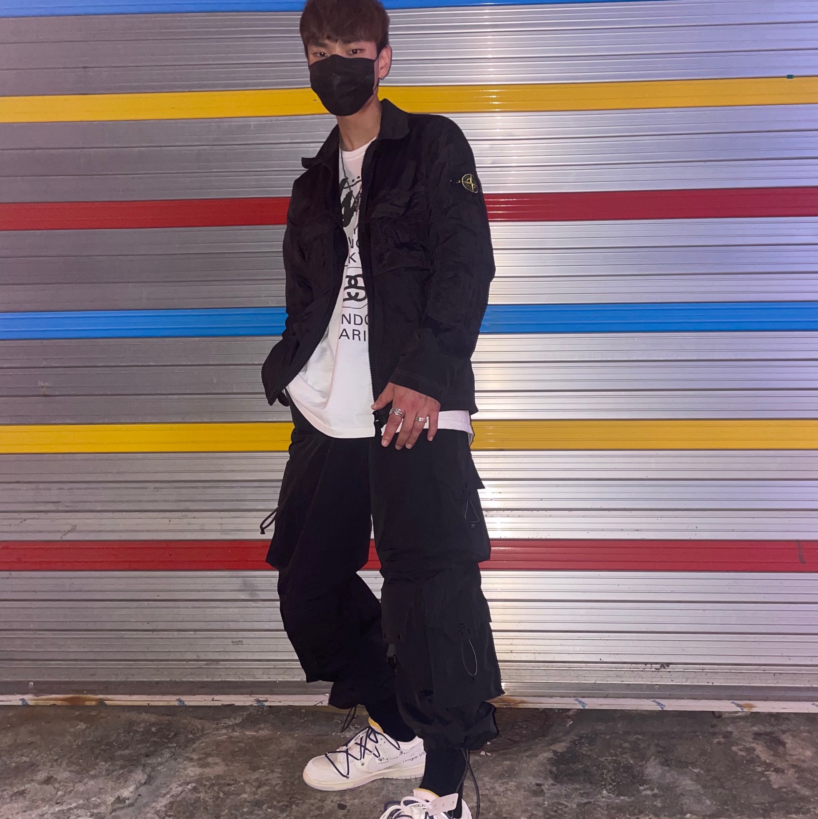 Nike x Off-White Dunk Low The 50 - Lot 18, Stussy World Tour LS T-Shirt White 착용 스타일 - 1