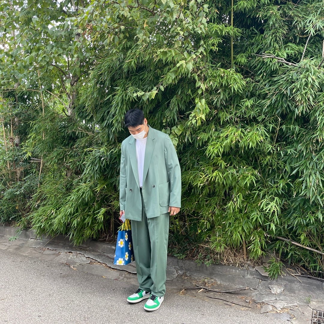 (W) Jordan 1 Retro High OG Lucky Green 착용 스타일 - 1
