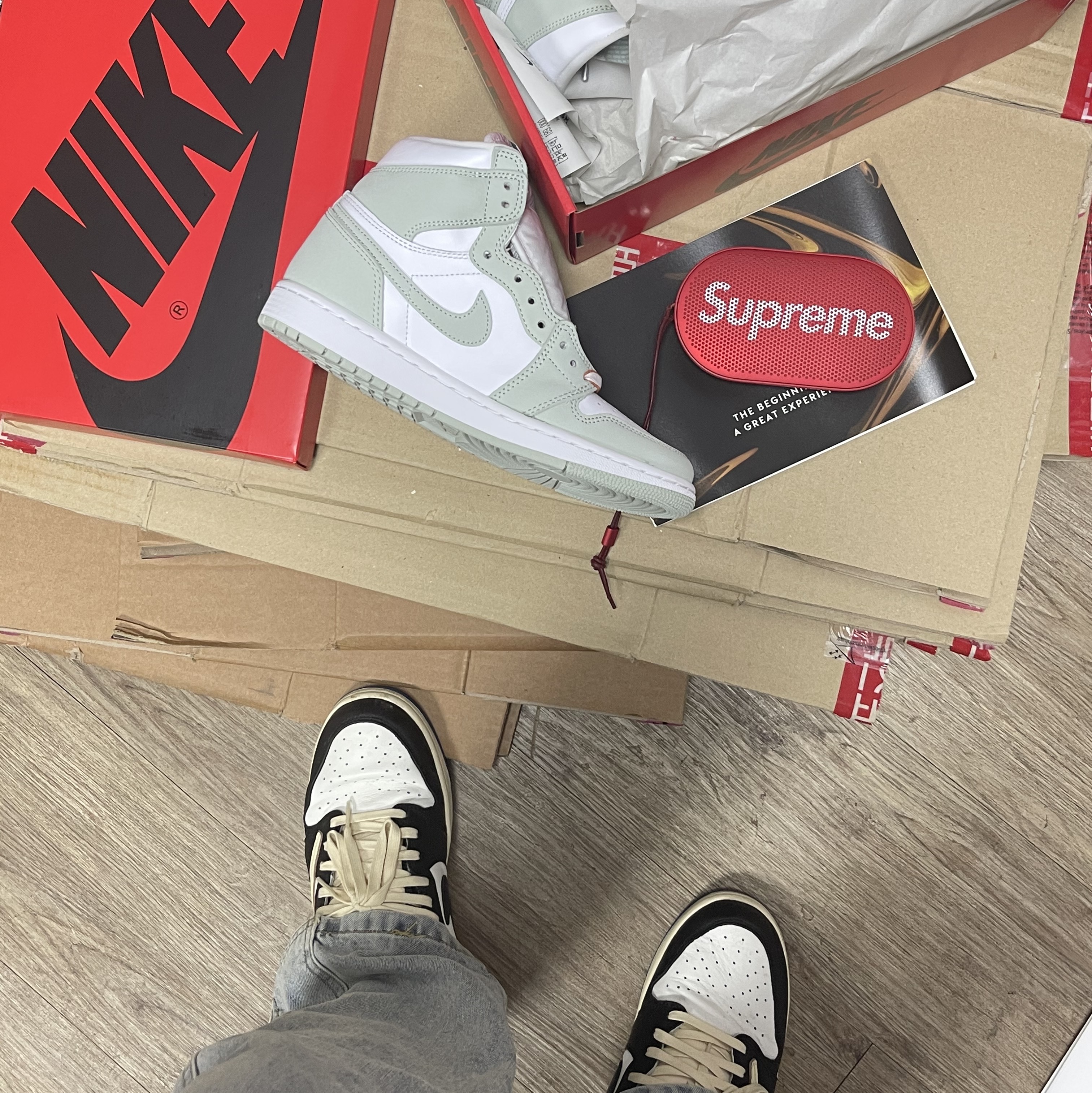 (W) Jordan 1 Retro High OG Seafoam, Jordan 1 x Travis Scott x Fragment Retro Low OG SP Military Blue 착용 스타일