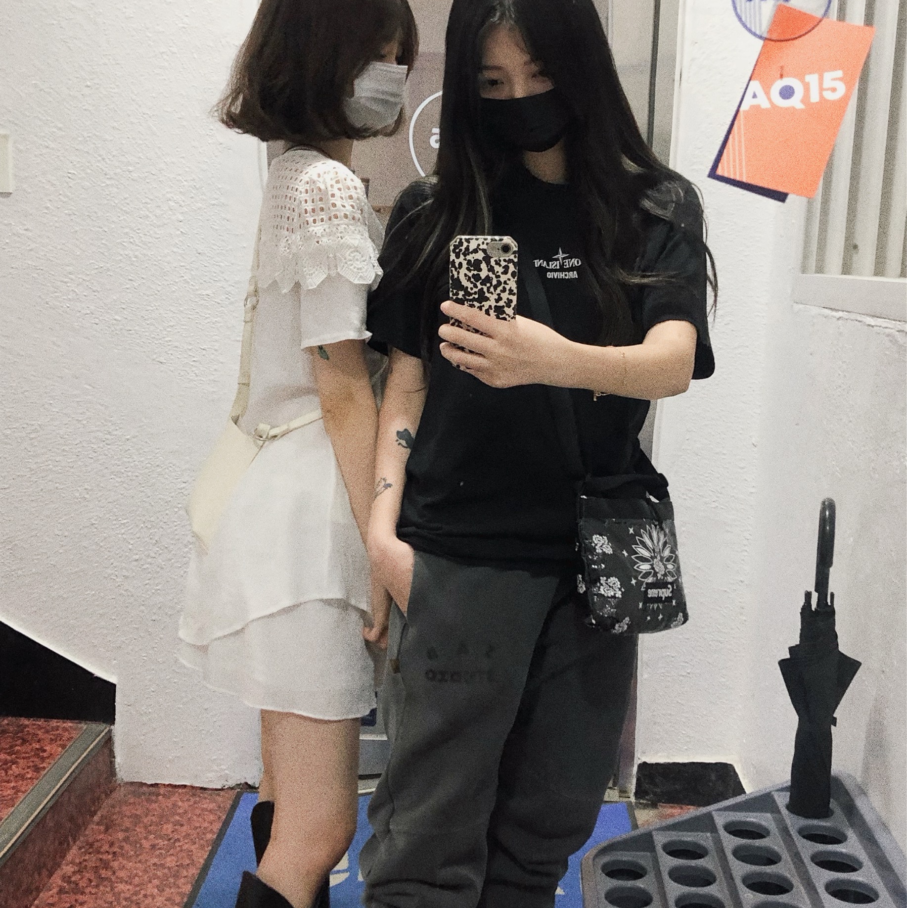IAB Studio Blocked Pigment Sweatpants Black, Stone Island 2NS91 Archivio T-Shirt Black - 21SS 착용 스타일