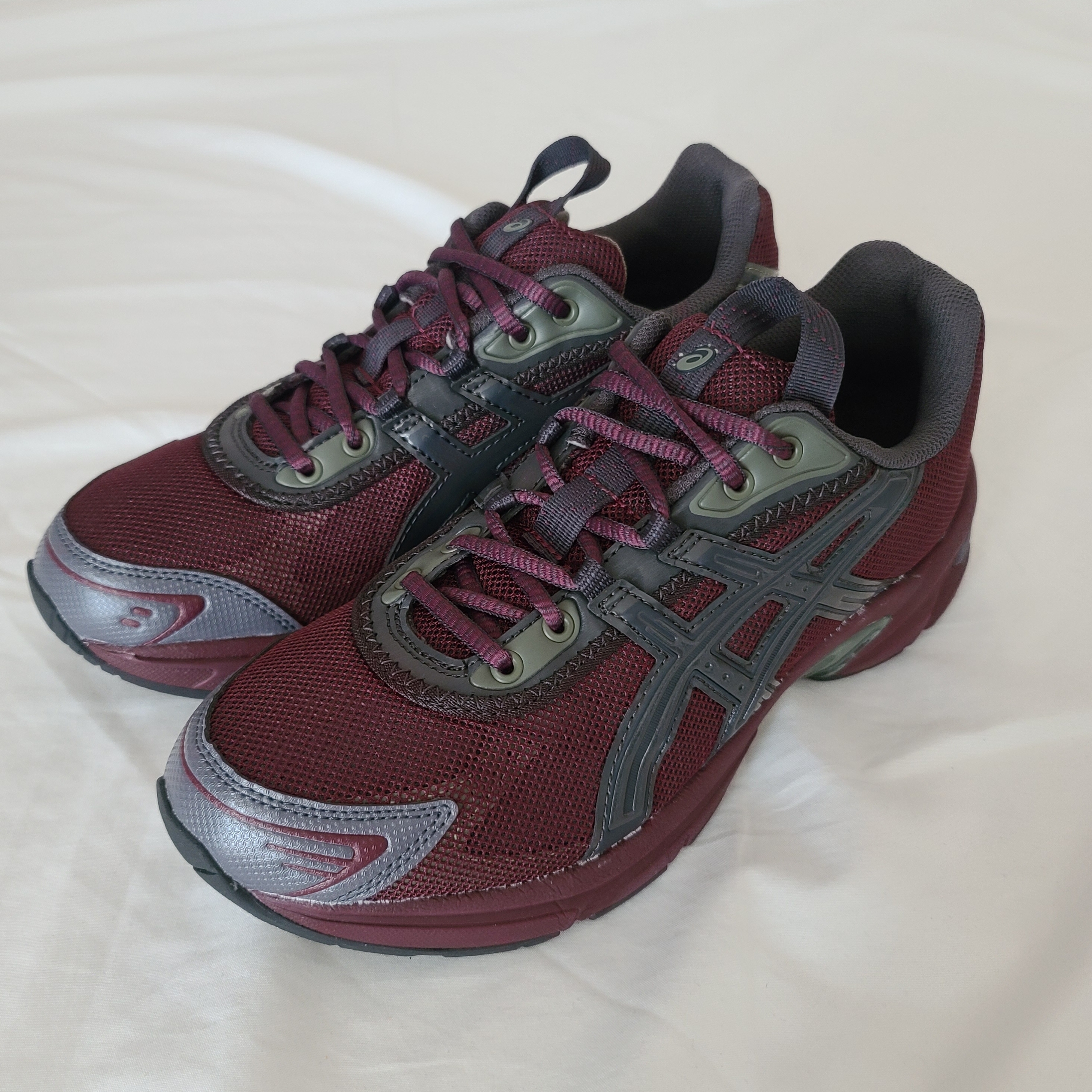 Asics UB2-S Gel-1130 Deep Mars 착용 스타일 - 2