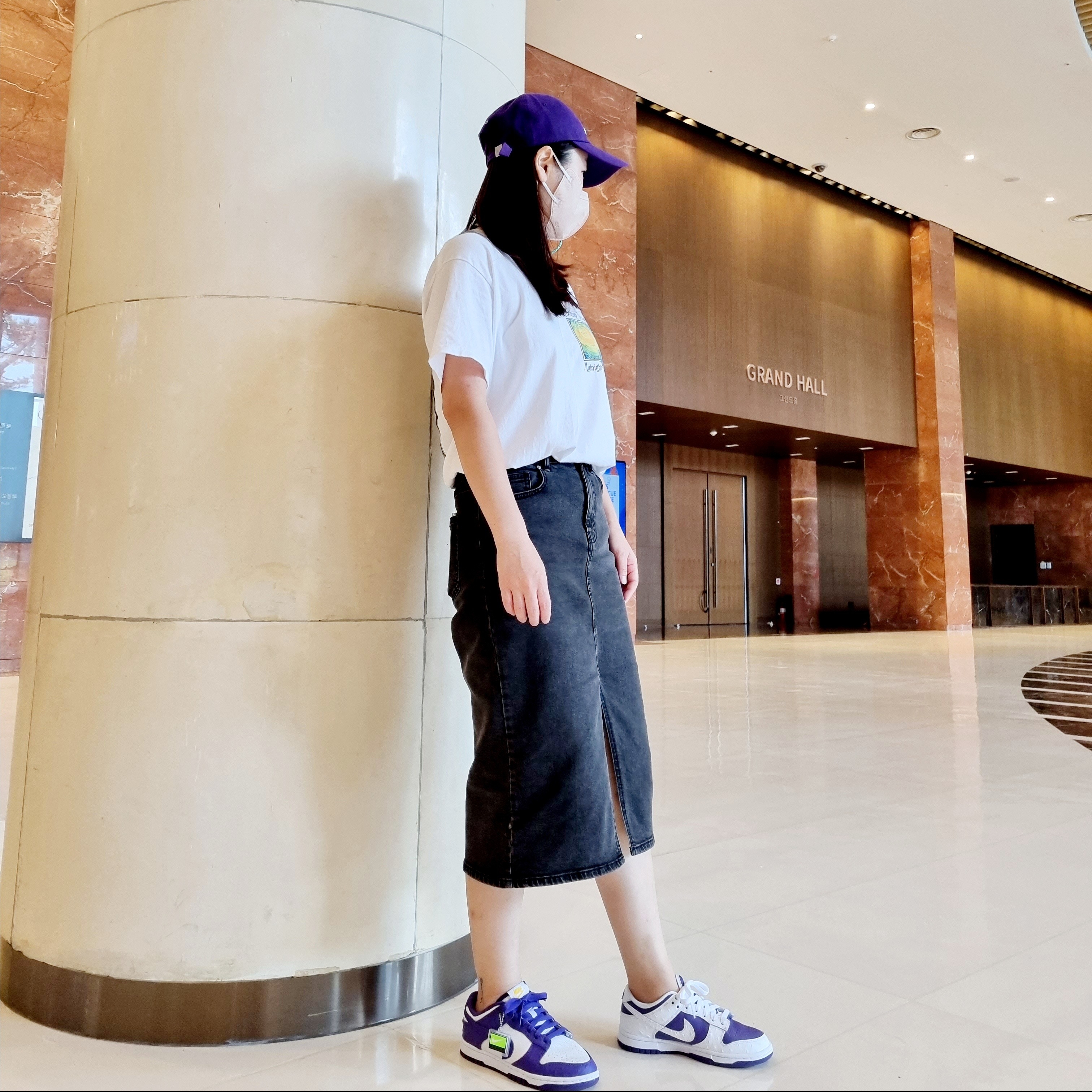 Stussy Midnight Insanity T-Shirt White, (W) Nike Dunk Low SE Flip 착용 스타일 - 3