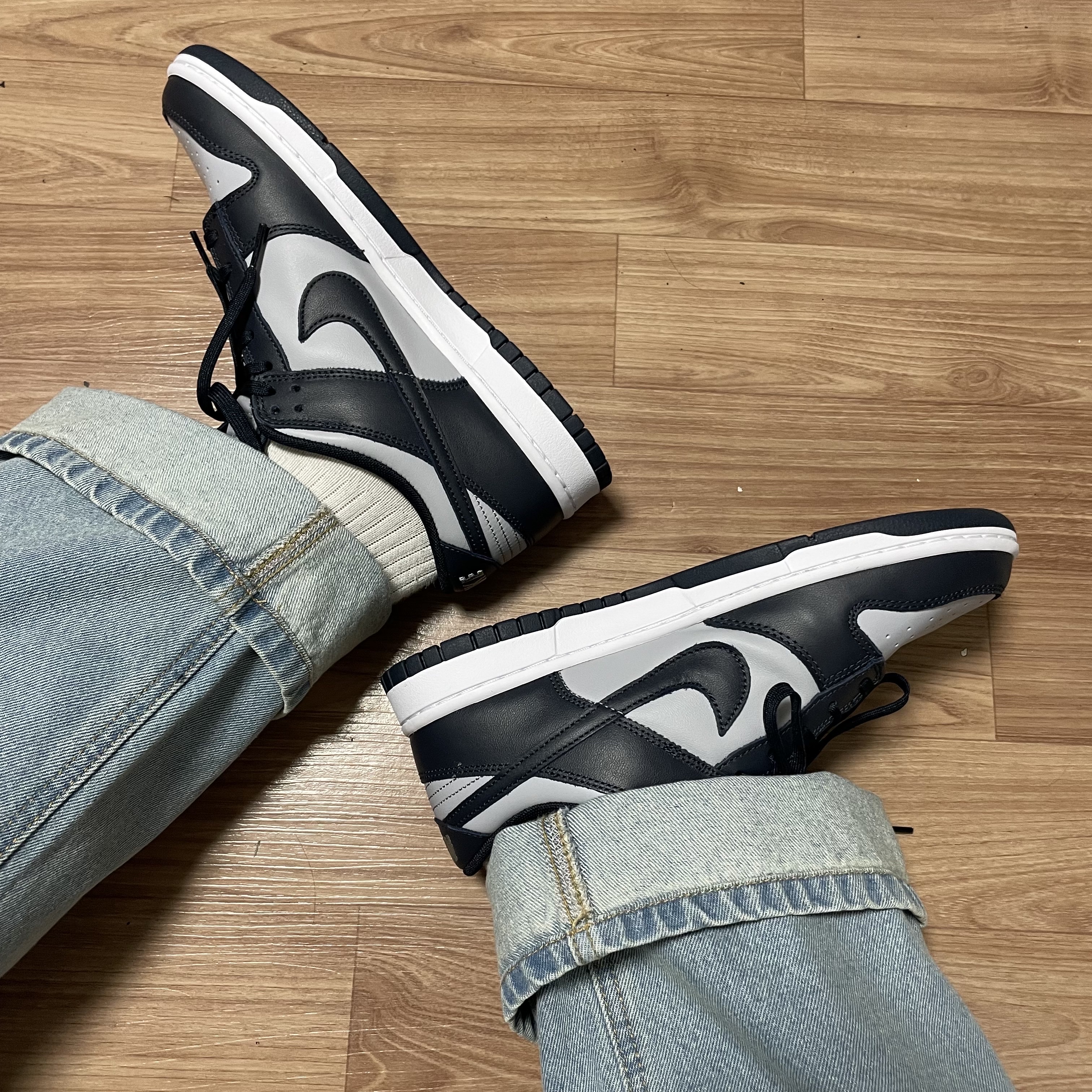 Nike Dunk Low Retro Championship Grey 착용 스타일