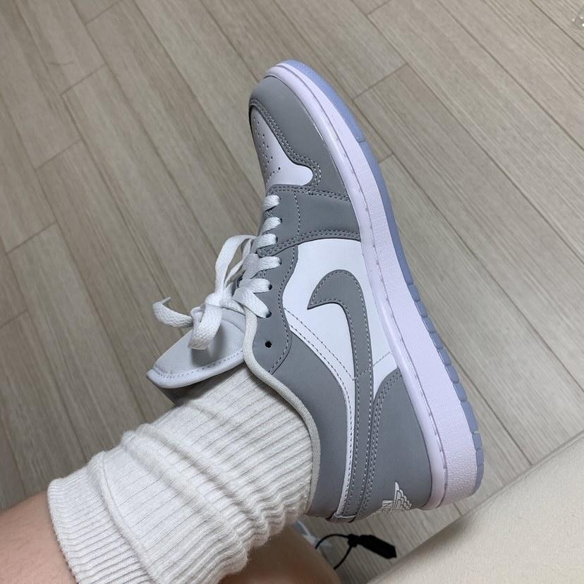 (W) Jordan 1 Low White Wolf Grey 착용 스타일