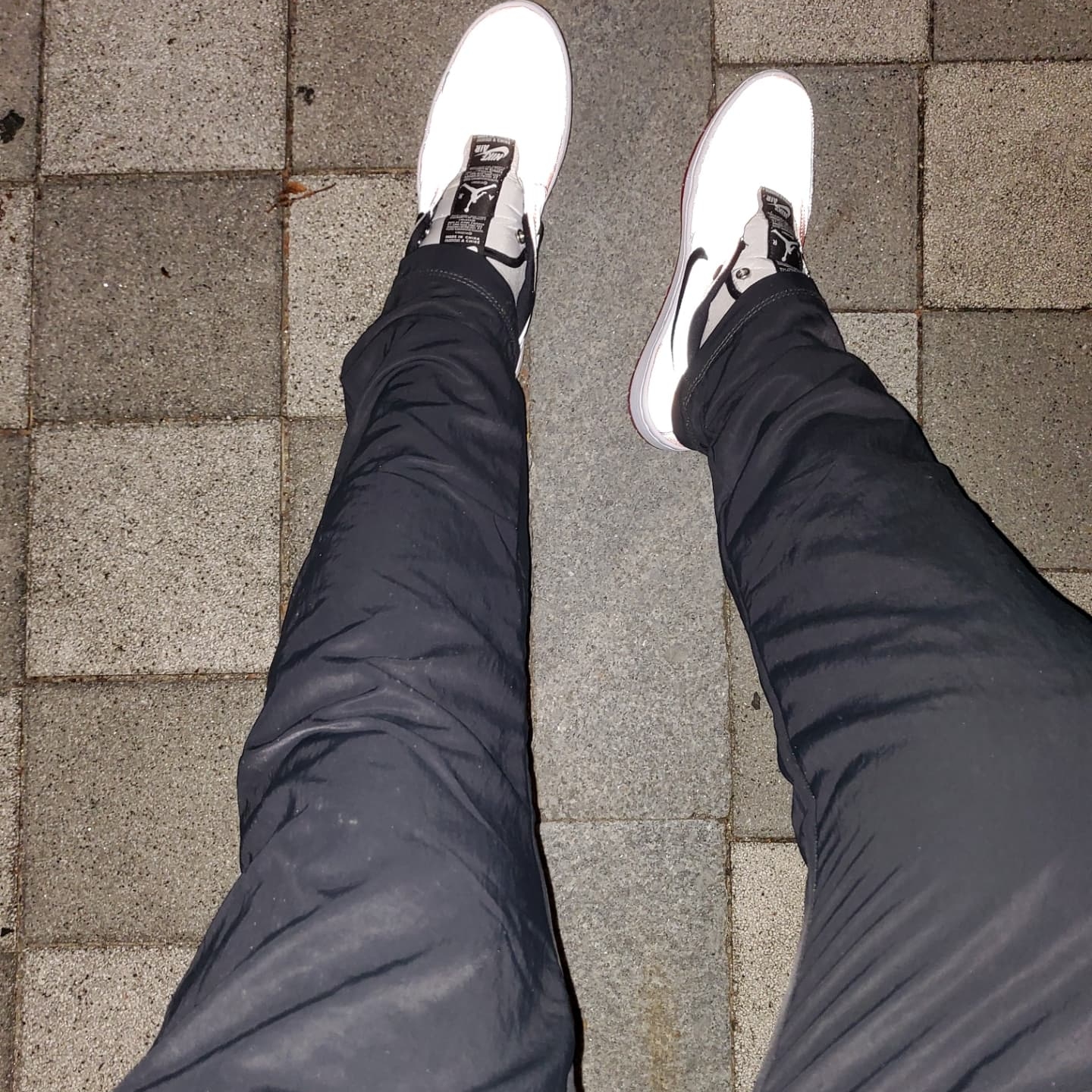 Essentials 3D Silicon Applique Pullover Hoodie Dark Slate/Black 2020, Nike x Fear of God Warm Up Pants Off Noir 착용 스타일 - 3