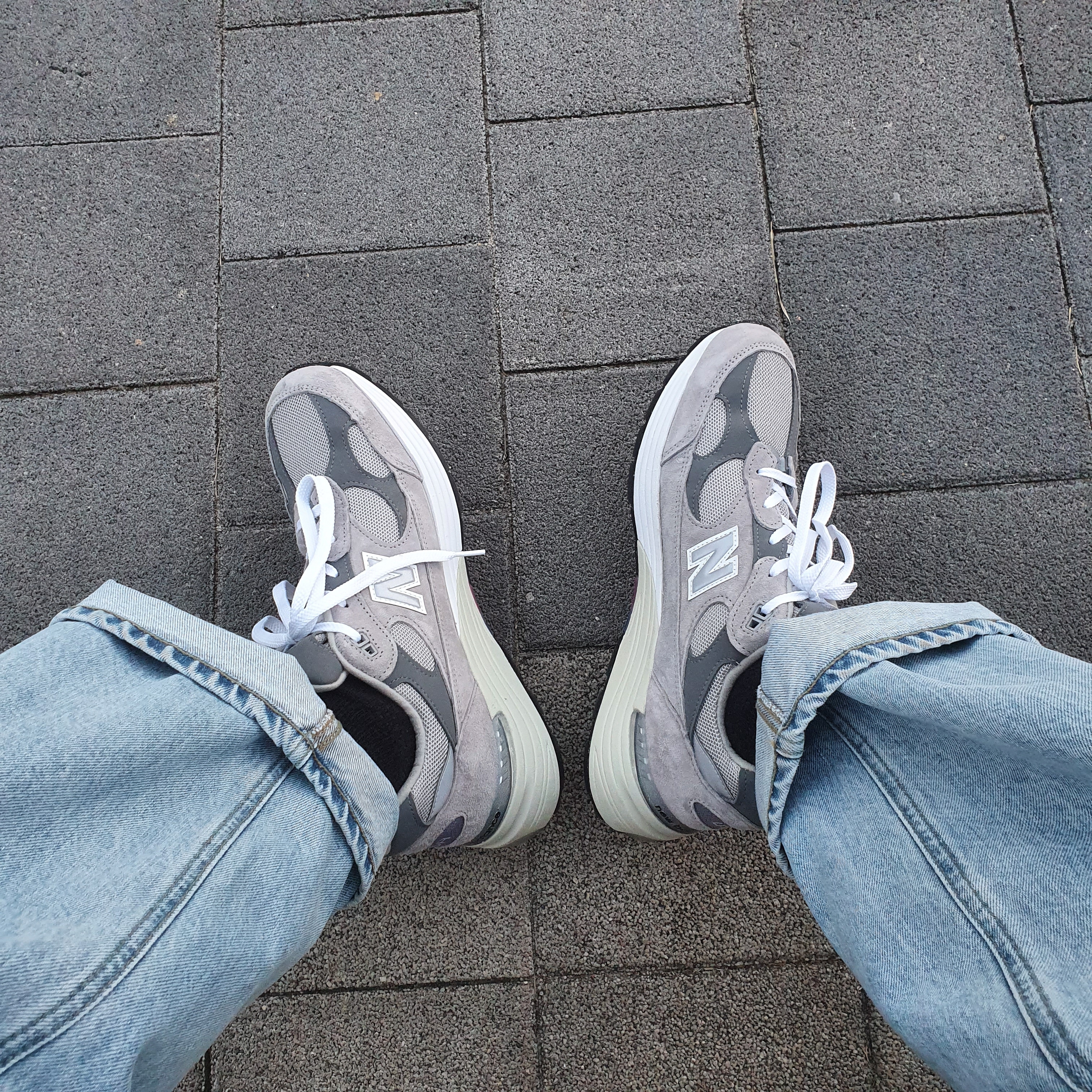 New Balance 992 Made in USA Grey - D Standard 착용 스타일