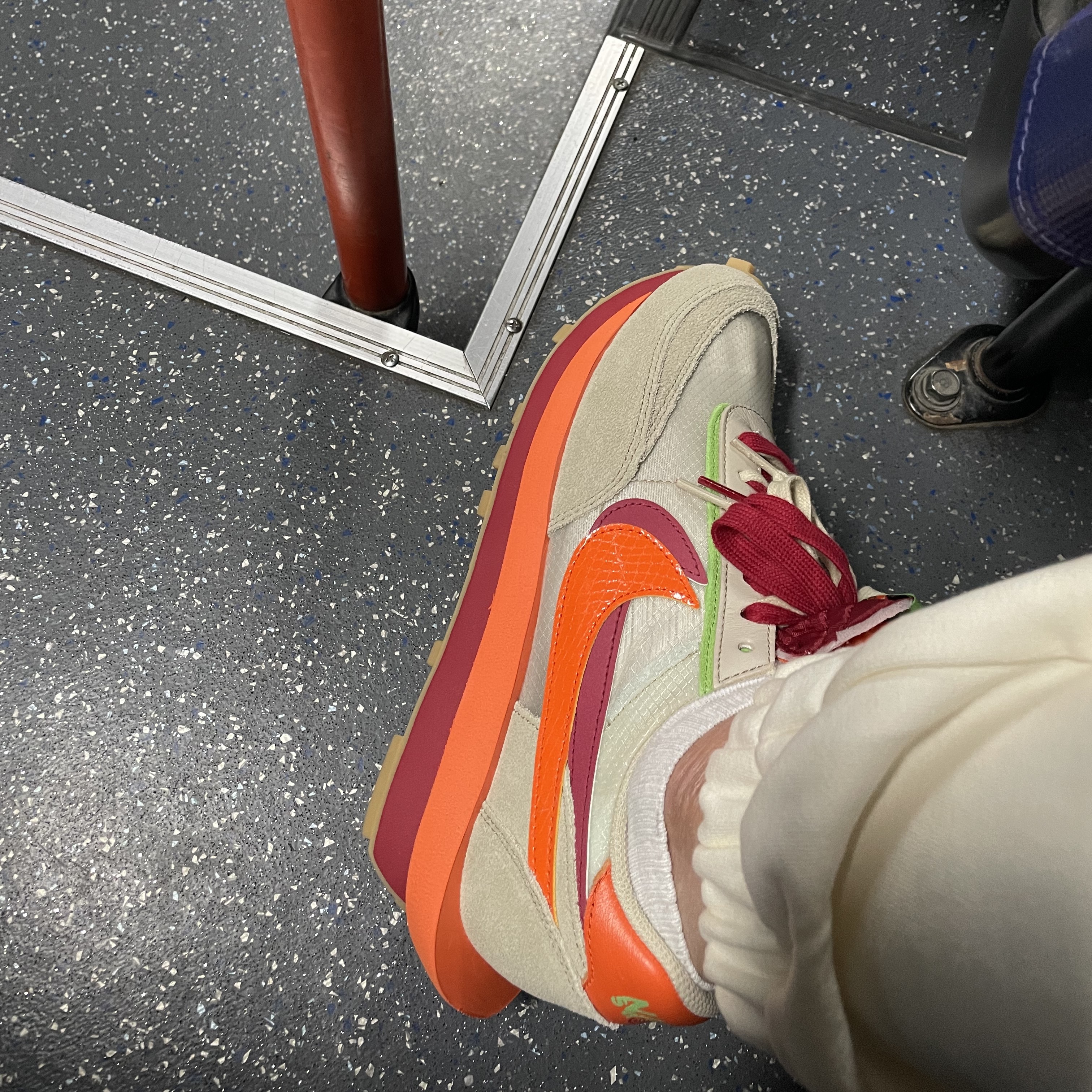 Nike x Sacai x Clot LDWaffle Orange Blaze 착용 스타일 - 4