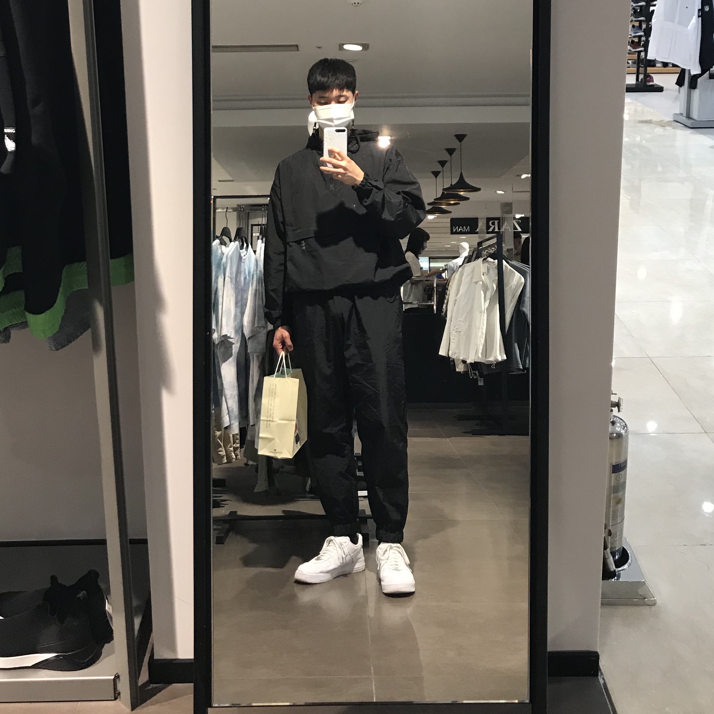 Nike Air Force 1 '07 Low White 착용 스타일