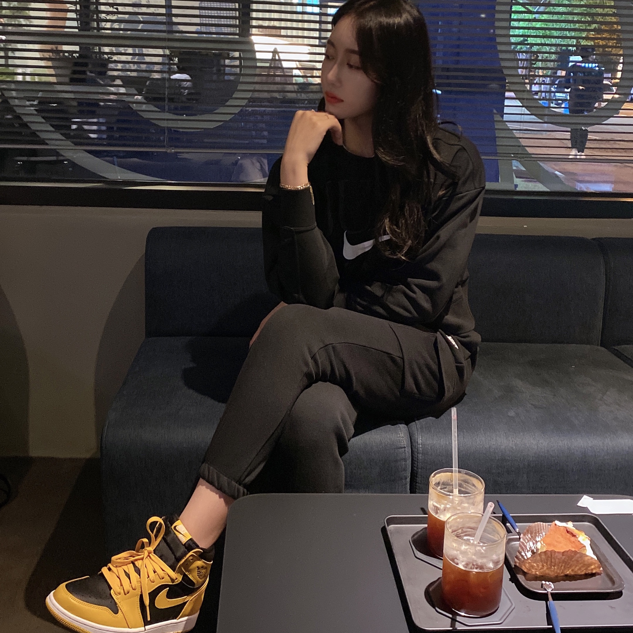 Jordan 1 Retro High OG Pollen 착용 스타일