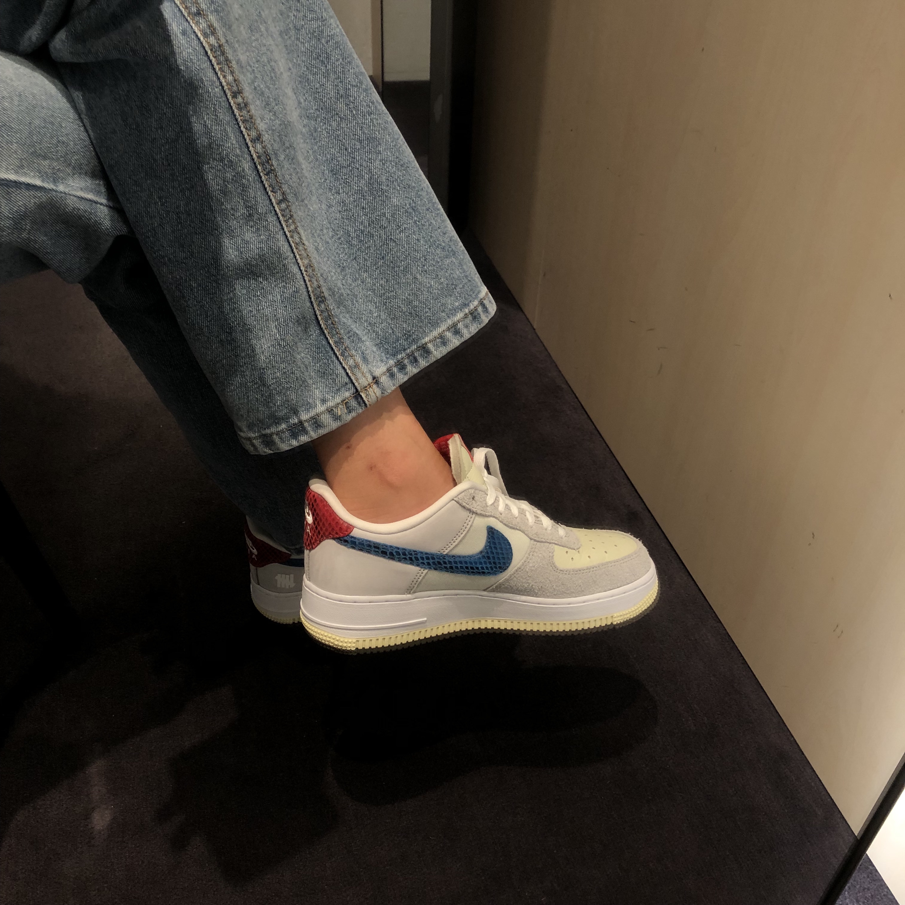 Nike x Undefeated Air Force 1 Low SP 5 On It 착용 스타일 - 1
