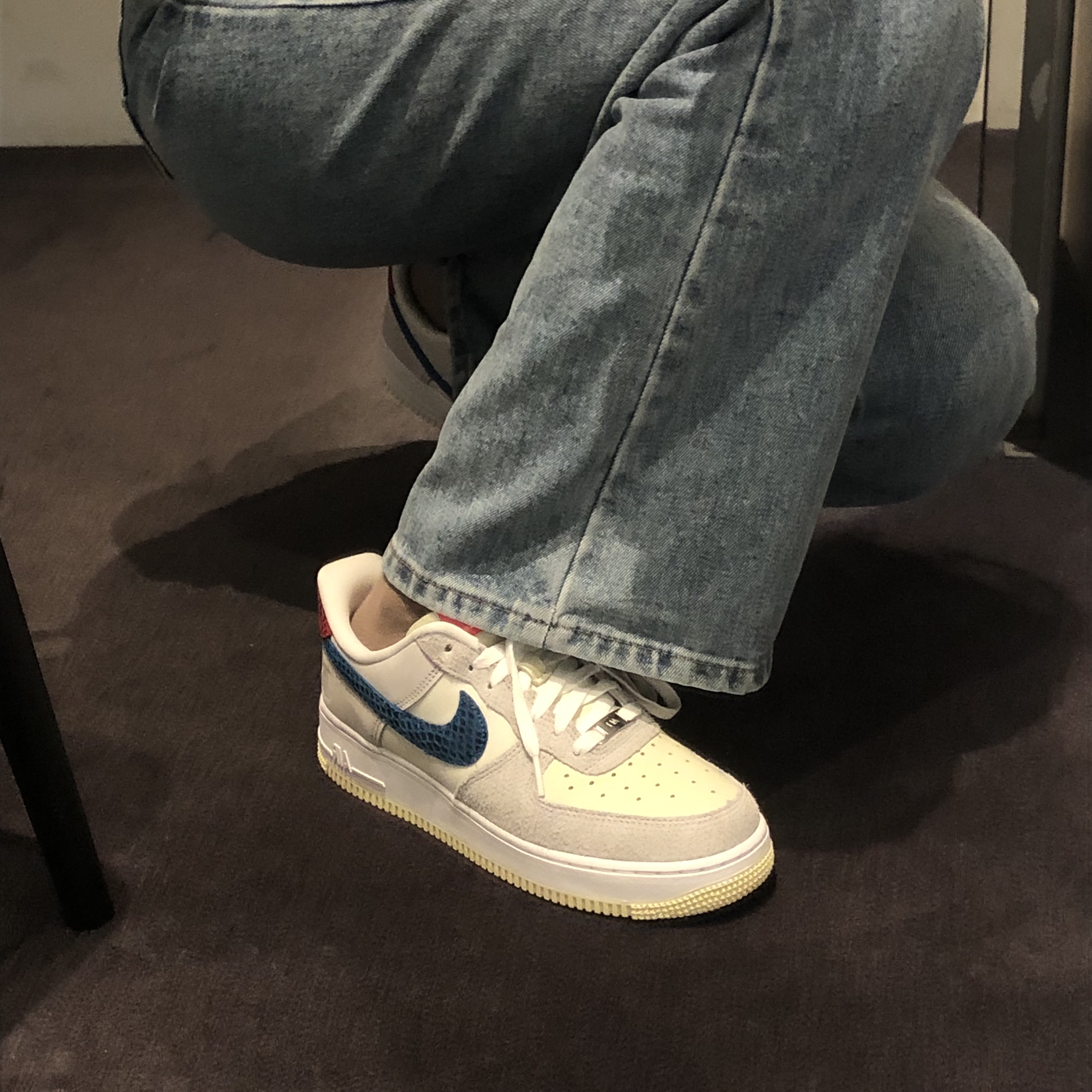 Nike x Undefeated Air Force 1 Low SP 5 On It 착용 스타일 - 2