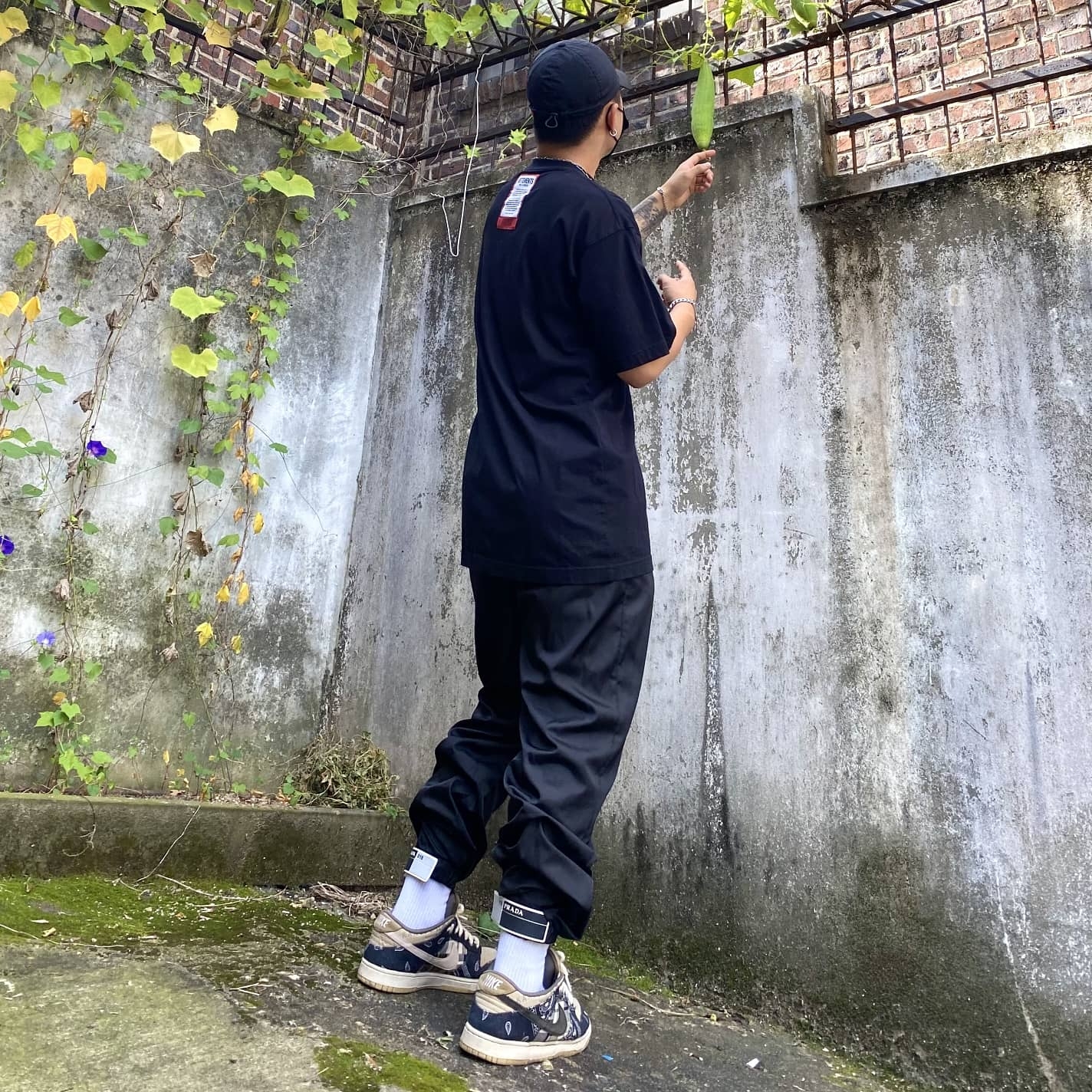 Nike x Travis Scott SB Dunk Low 착용 스타일 - 2